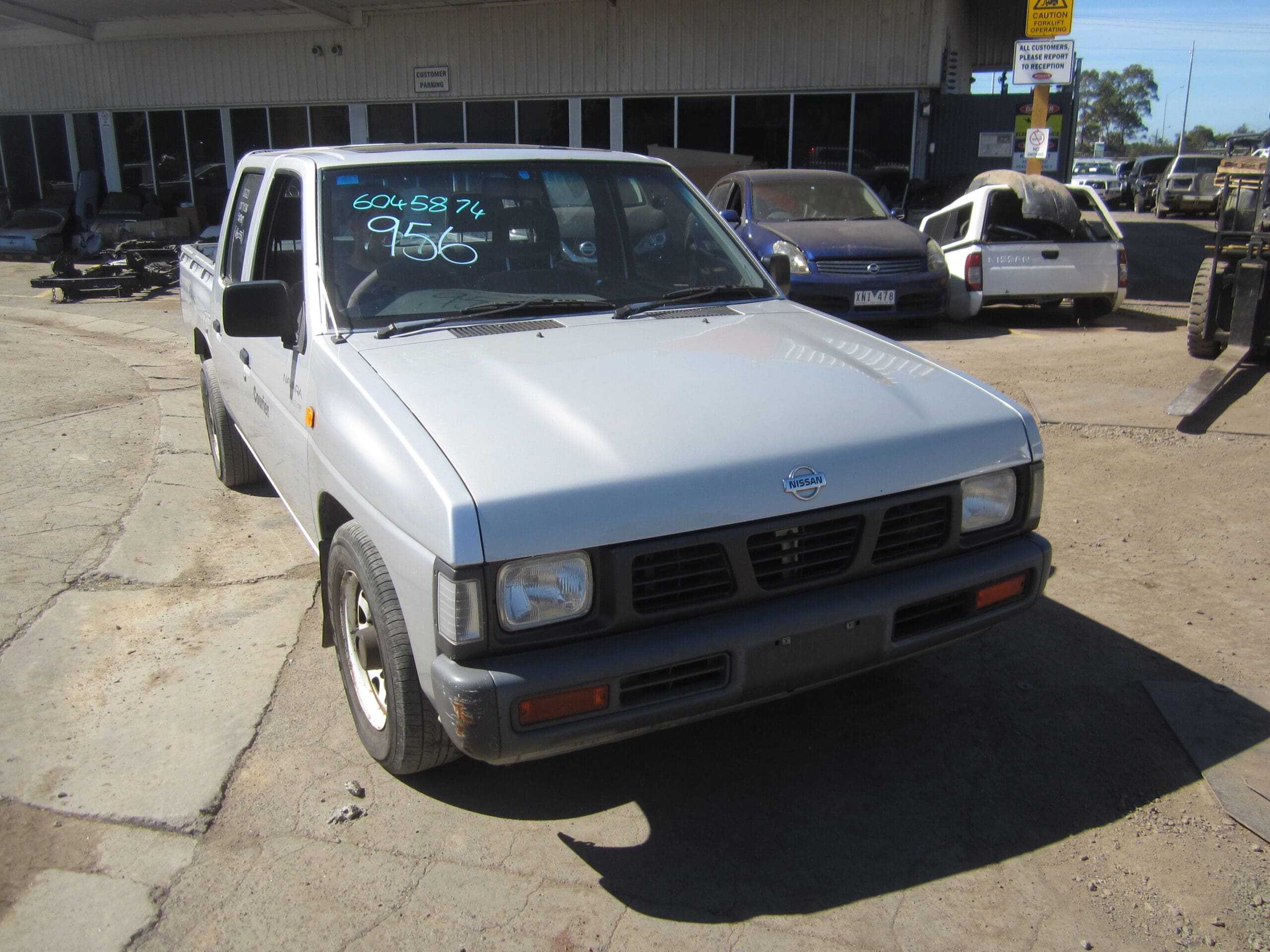 NISSAN NAVARA D21 DUALCAB 2WD V6 3L 1996 WRECKING