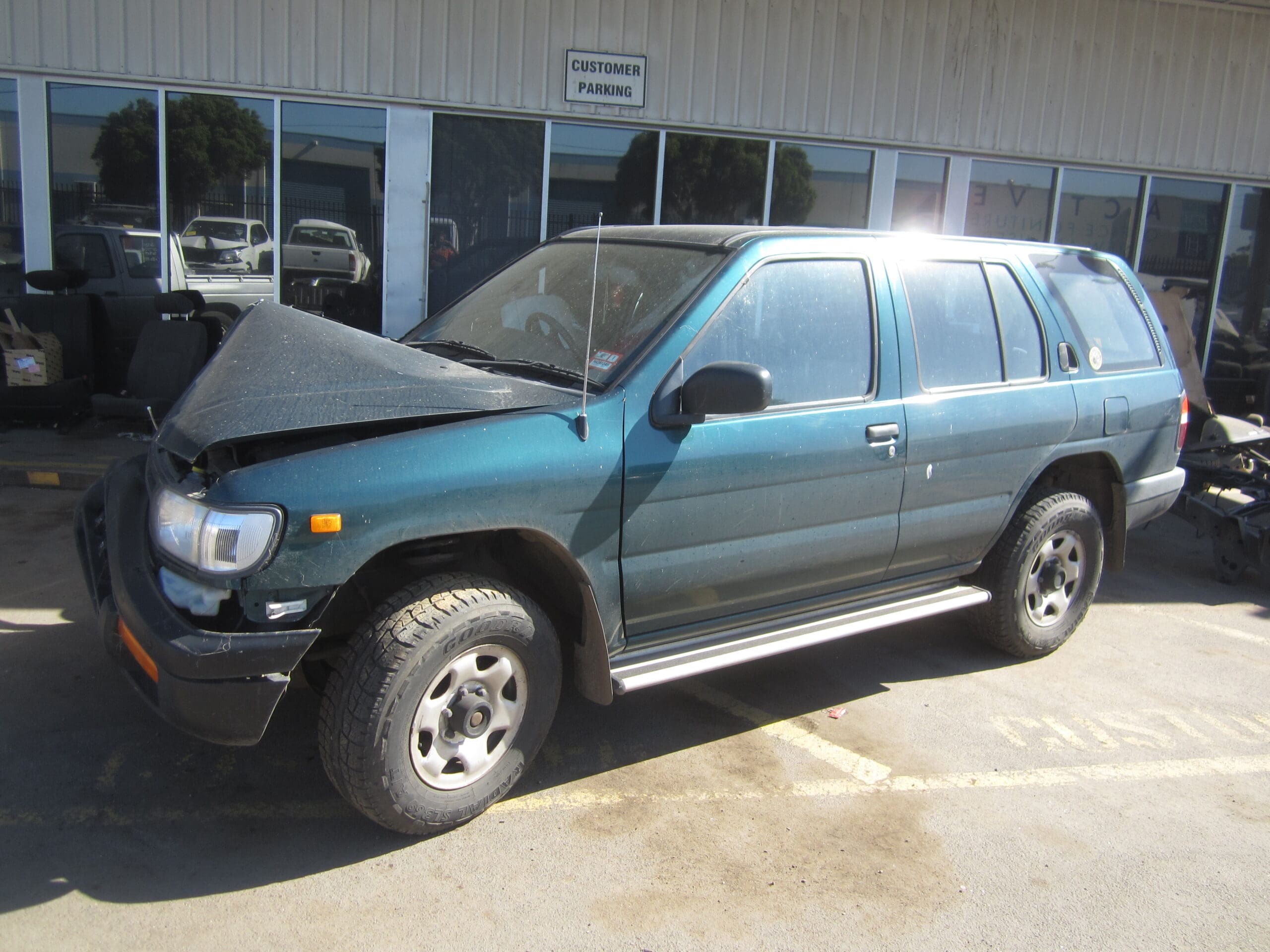 NISSAN PATHFINDER R50 V6 PETROL AUTO  4X4 1997 WRECKING