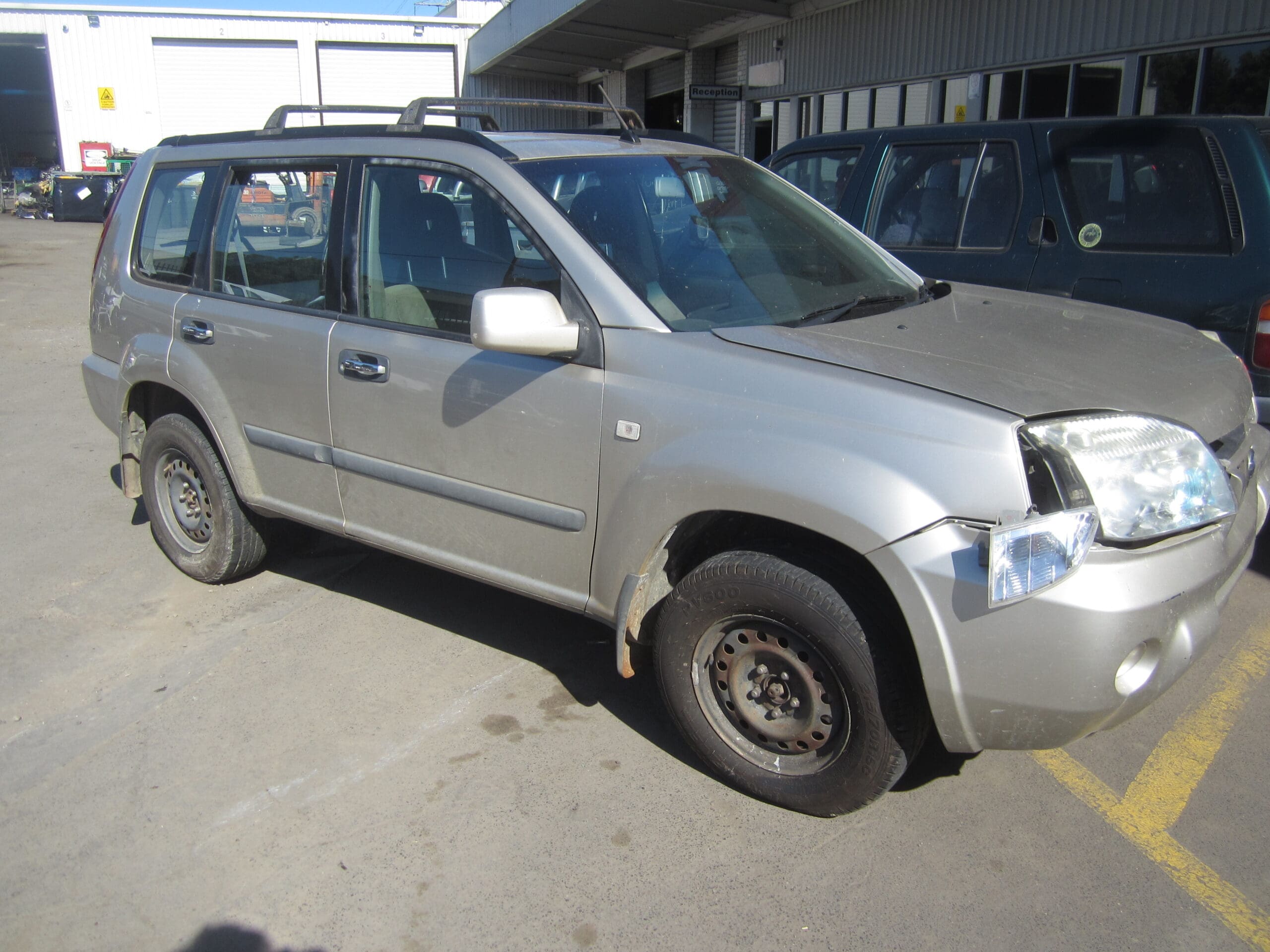 NISSAN X-TRAIL T30 ST QR25 4X4 2004 WRECKING