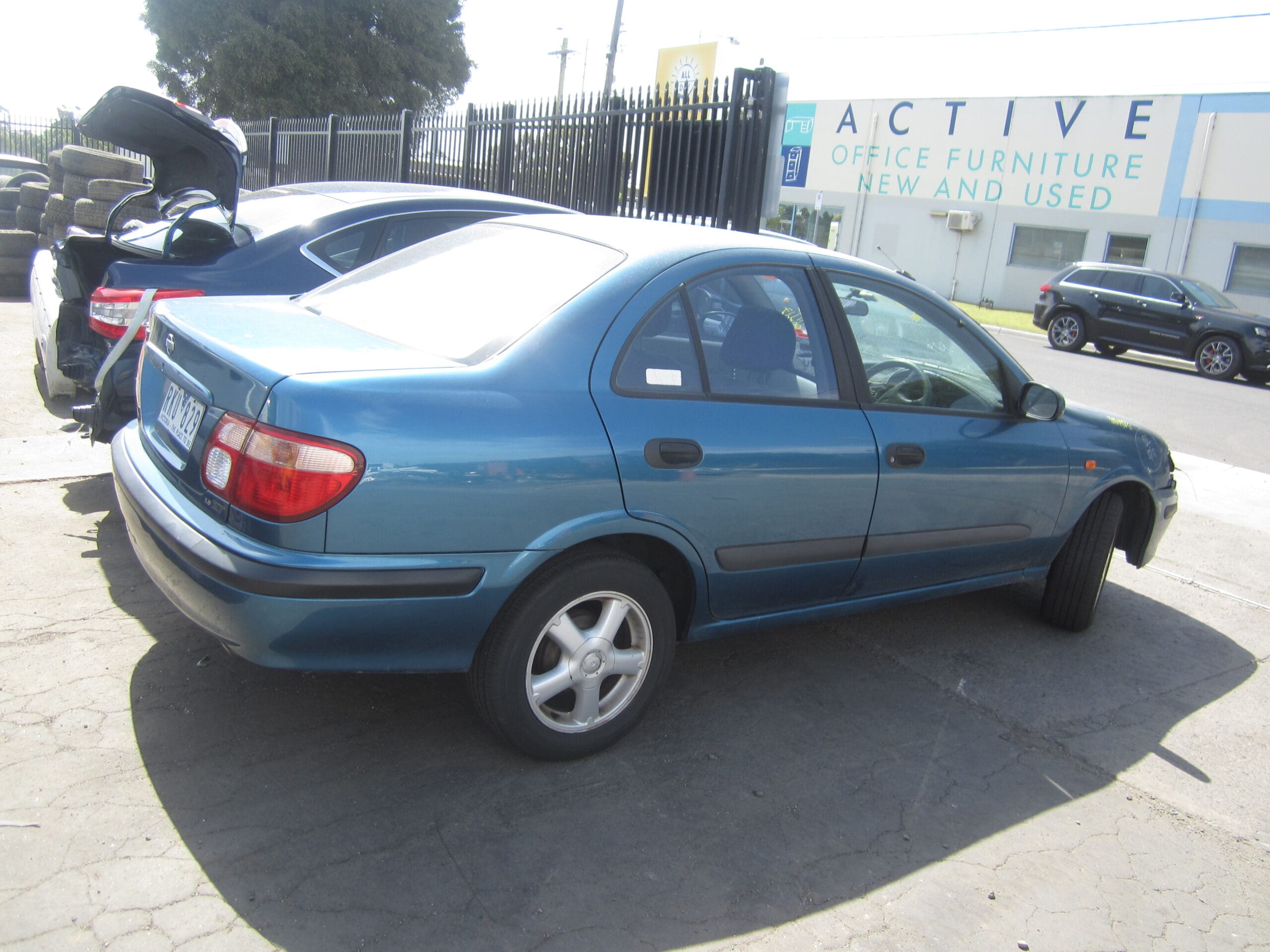 NISSAN PULSAR N16 SEDAN 1.8 2001 WRECKING