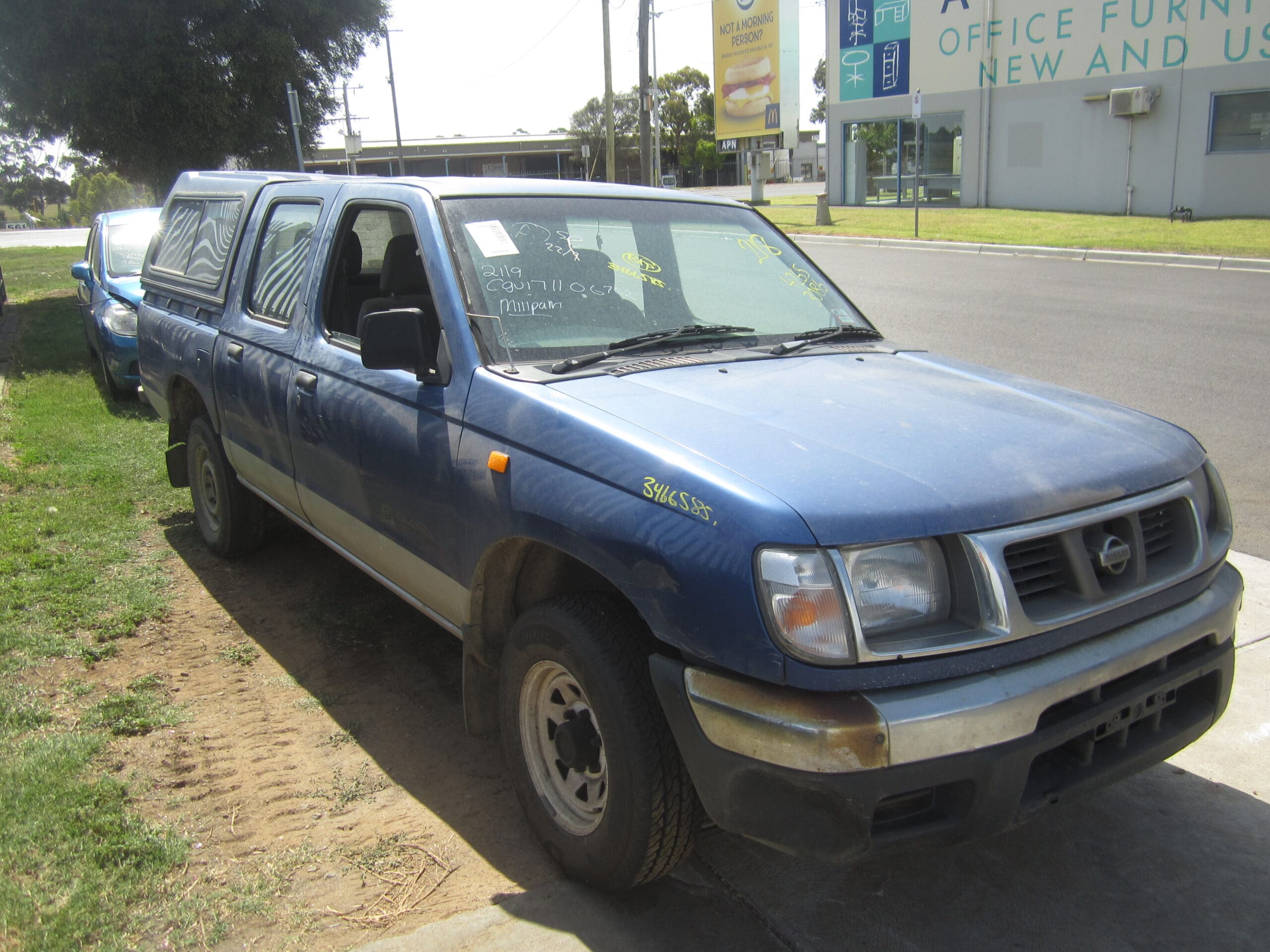 NISSAN NAVARA D22 2WD KA24 PETROL 1998 WRECKING