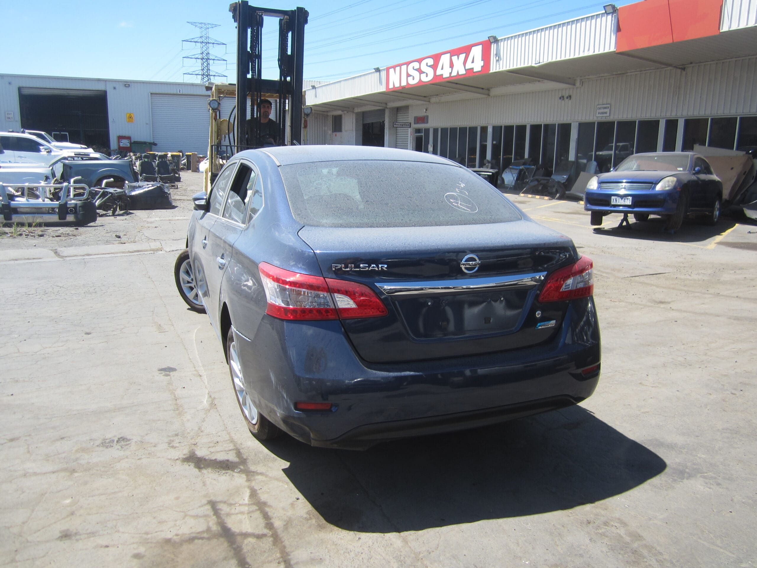 NISSAN PULSAR B17 SEDAN 1.8 2014 WRECKING