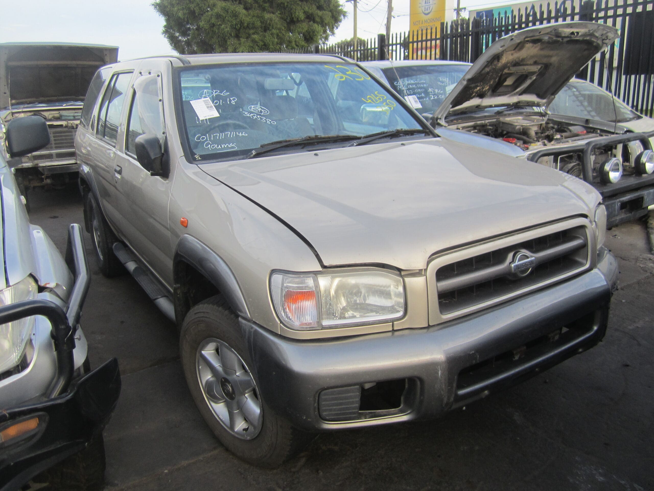 NISSAN PATHFINDER R50 VG33 V6 AUTO 4X4 1999 WRECKING