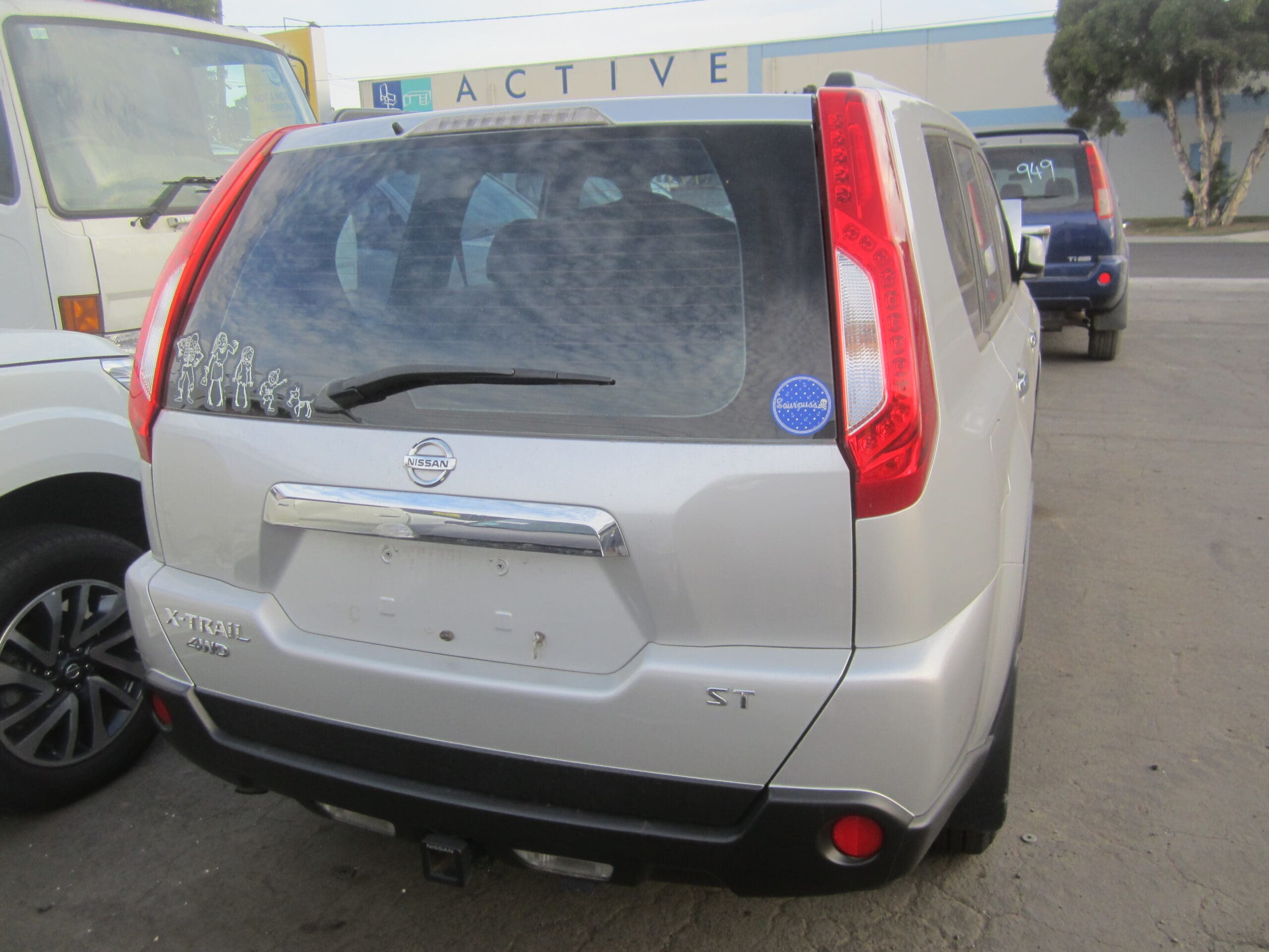NISSAN X-TRAIL T31 ST QR25 PETROL 4X4 2010 WRECKING