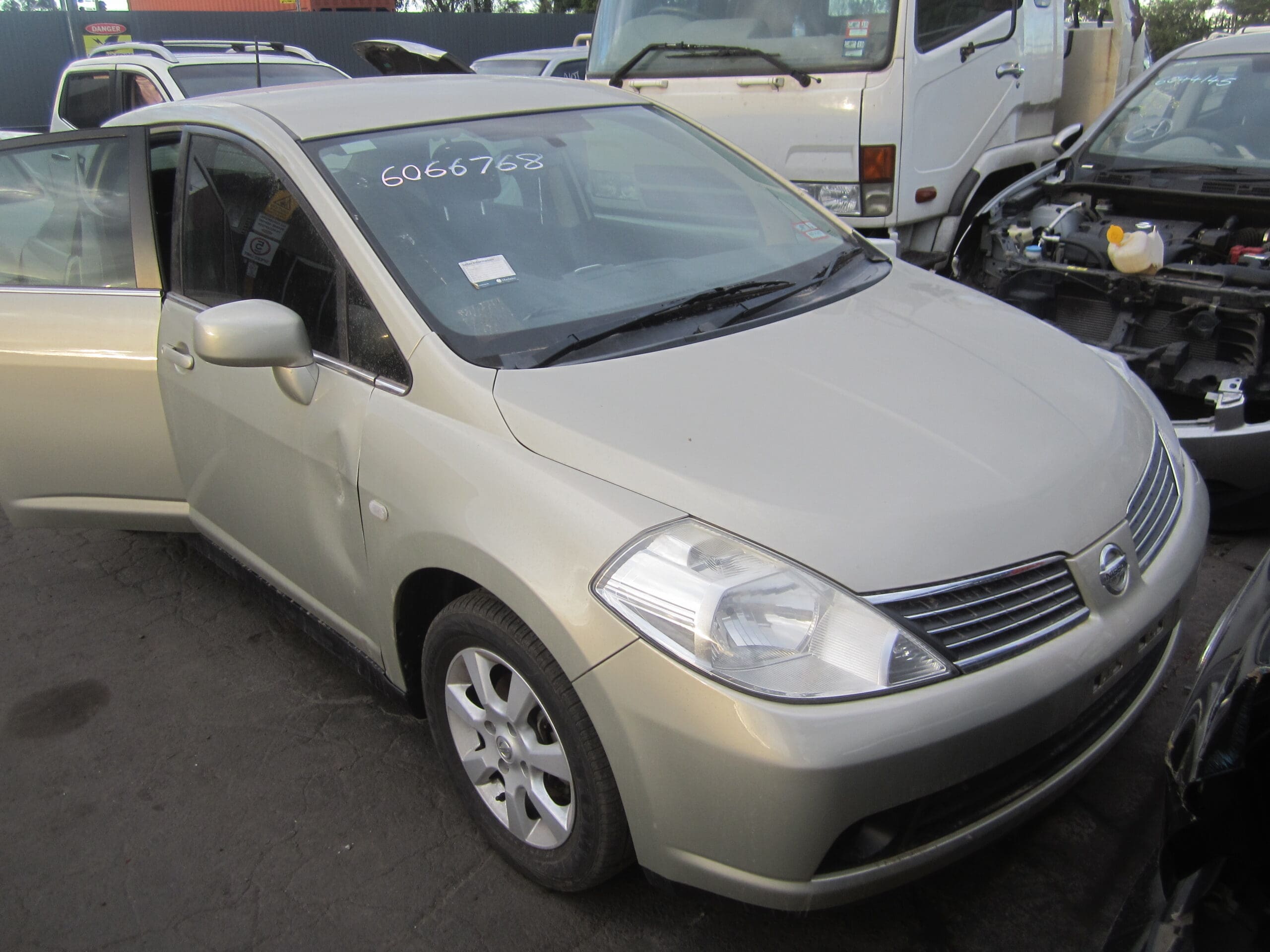 NISSAN TIIDA C11 SEDAN 1.8L 2008 WRECKING