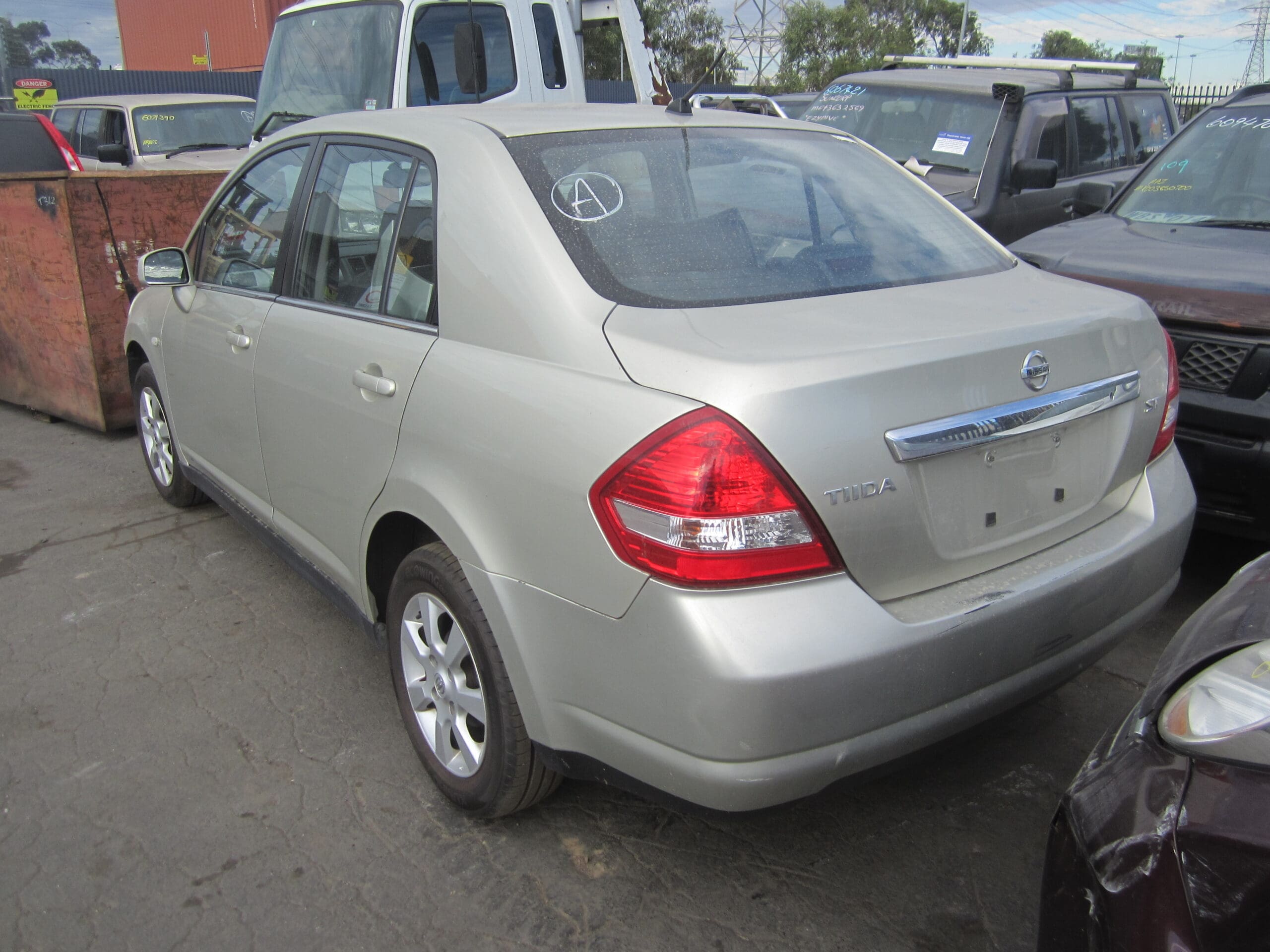 NISSAN TIIDA C11 SEDAN 2008 WRECKING