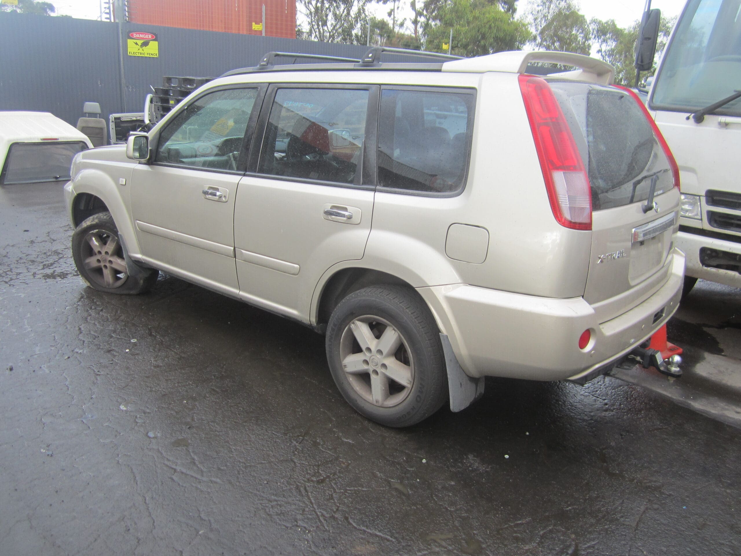 NISSAN X-TRAIL T30 QR25 4X4 2005 WRECKING