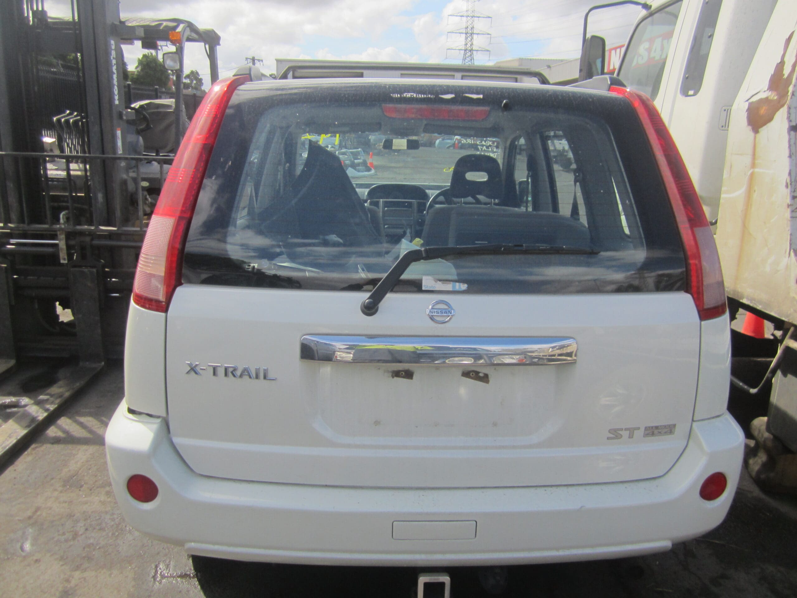 NISSAN X-TRAIL T30 QR25 4X4 2005 WRECKING
