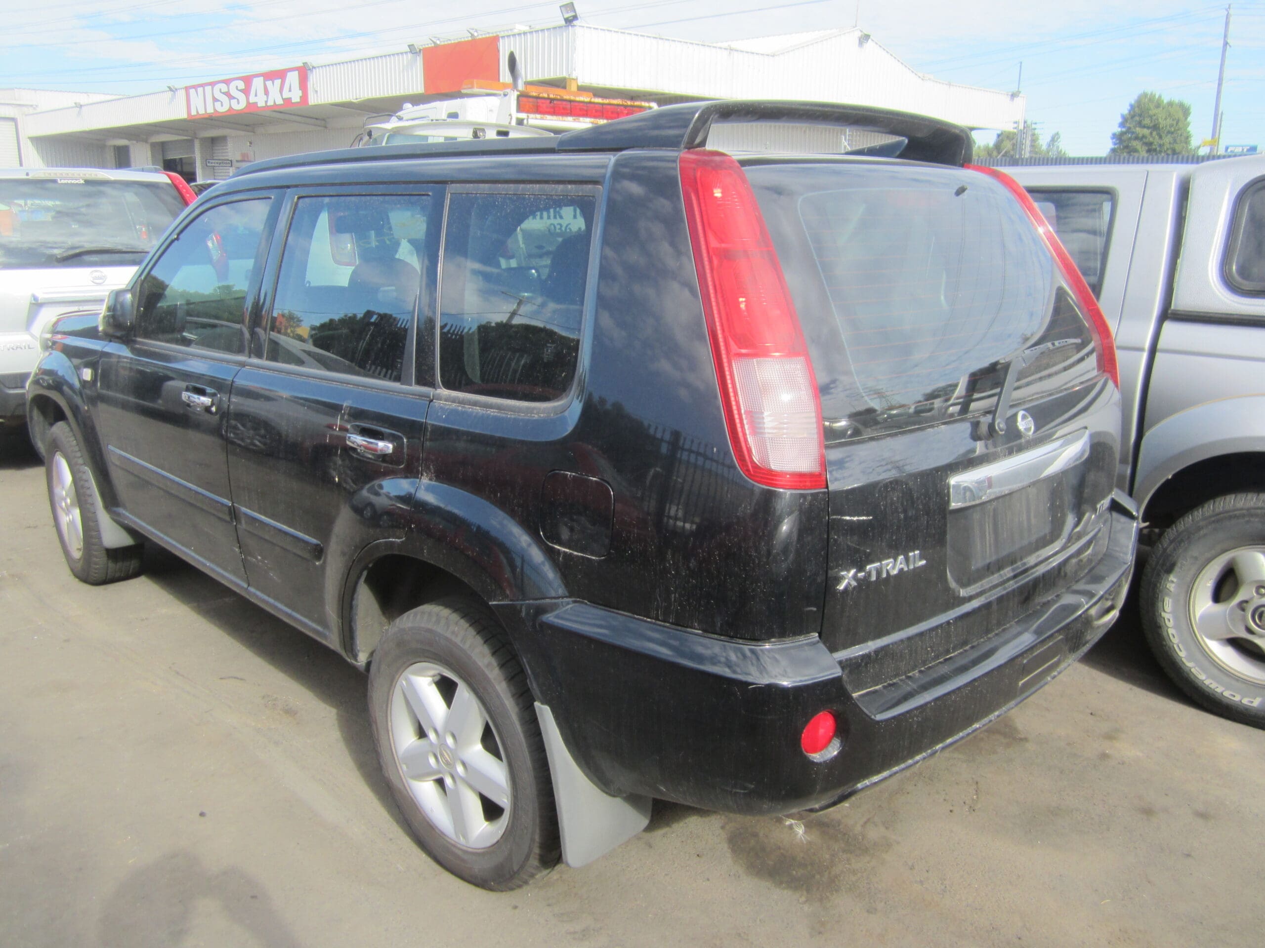 NISSAN X-TRAIL T30 QR25 4X4 2005 WRECKING