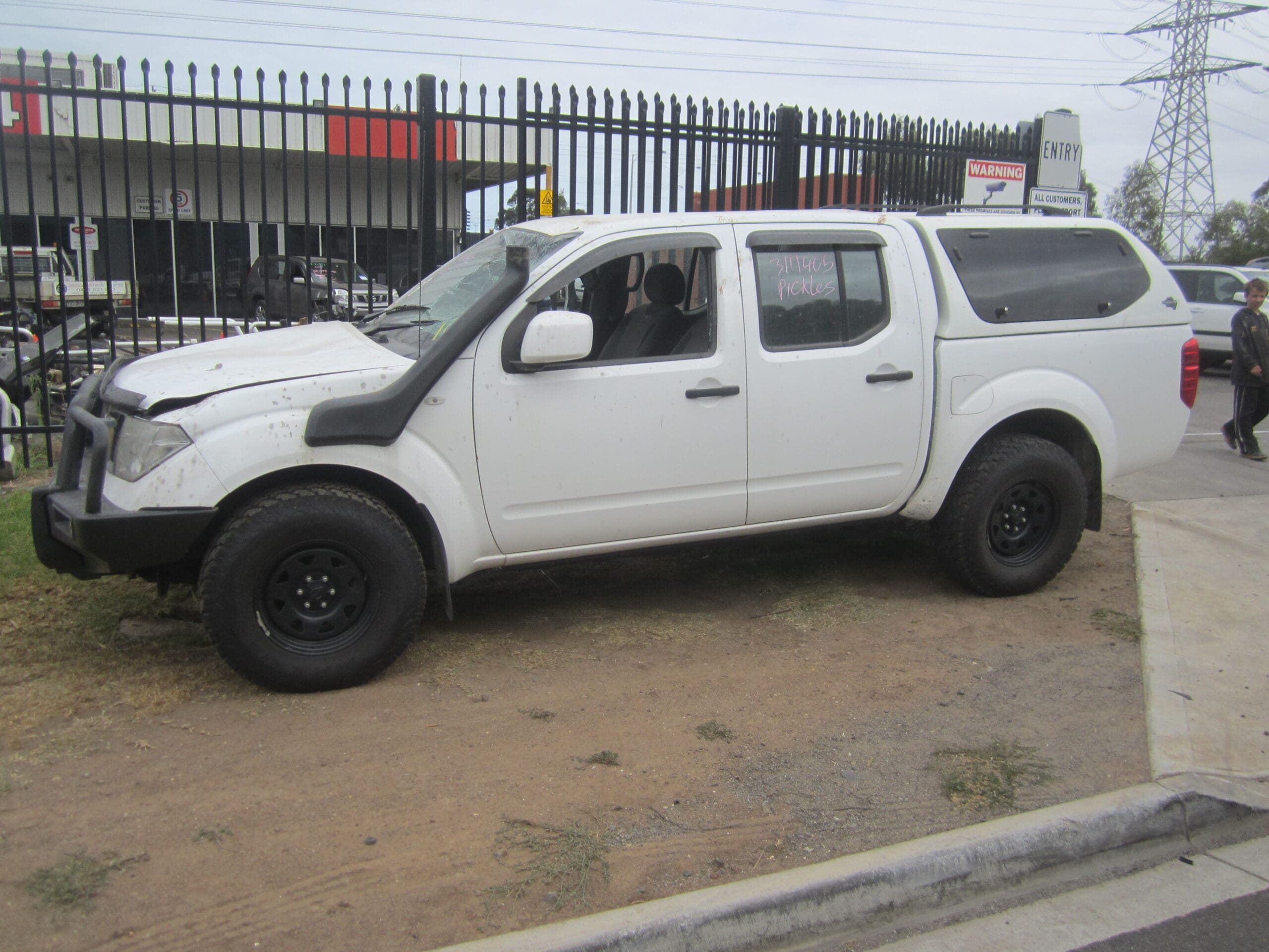 NISSAN NAVARA D40 MNT ST-X YD25 MANUAL 2011 WRECKING