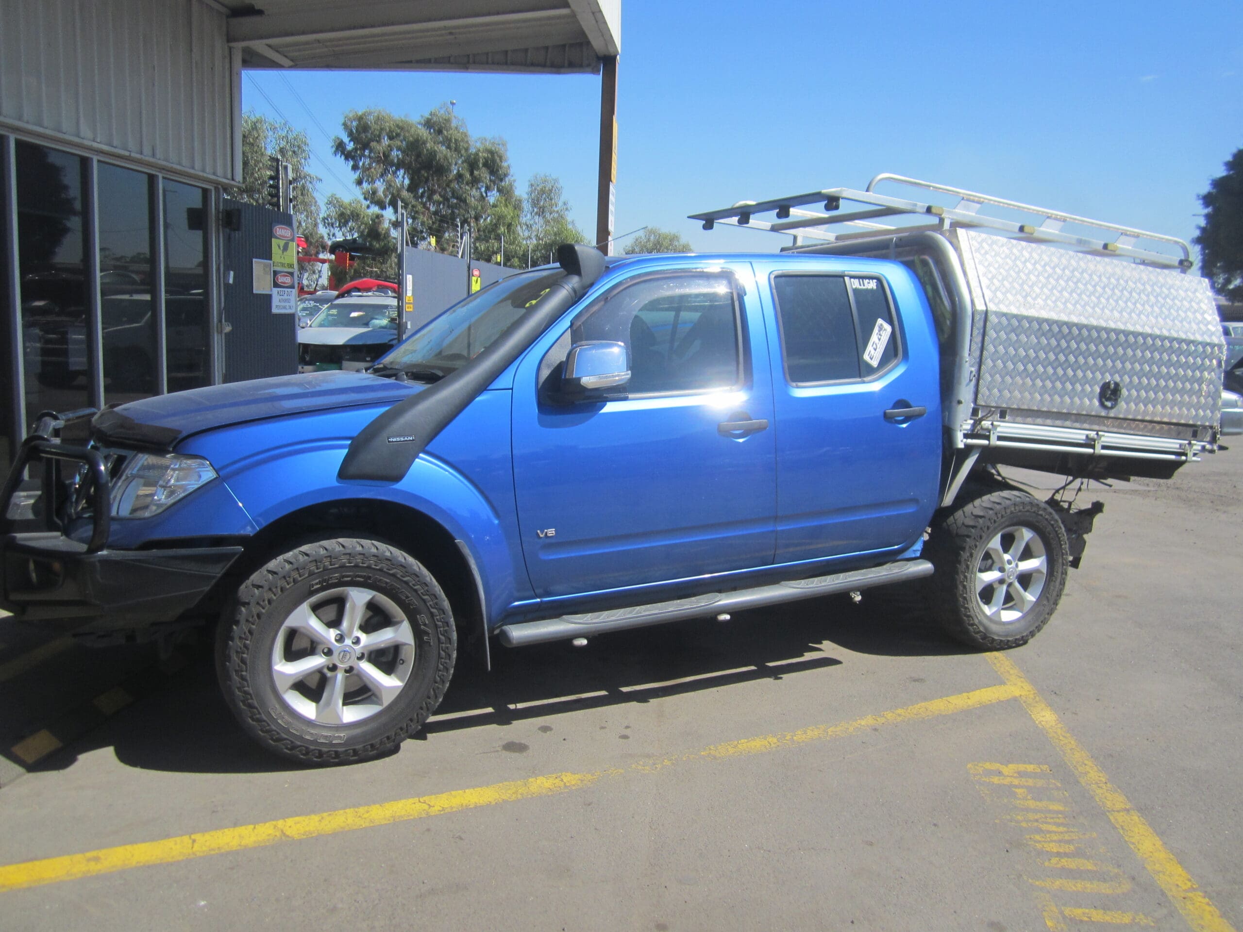NISSAN NAVARA D40 SPAIN V9X V6 DIESEL AUTO 2013 WRECKING