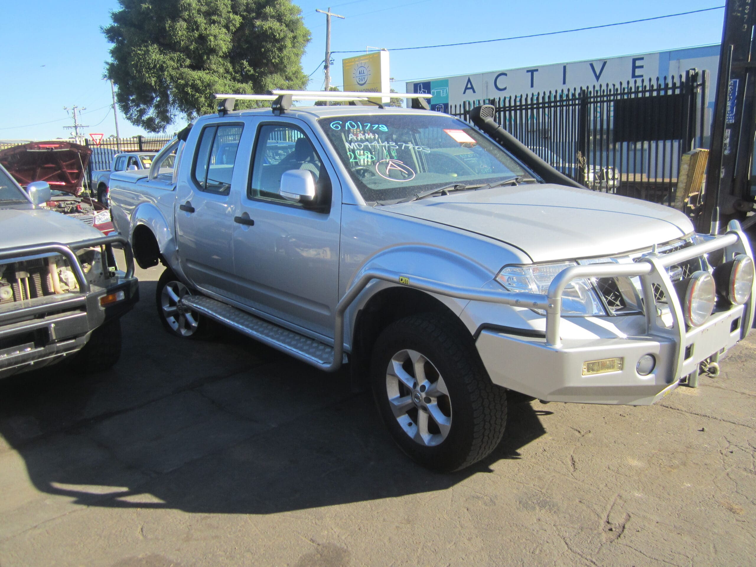 NISSAN NAVARA D40 VSK SPAIN YD25 2014 WRECKING