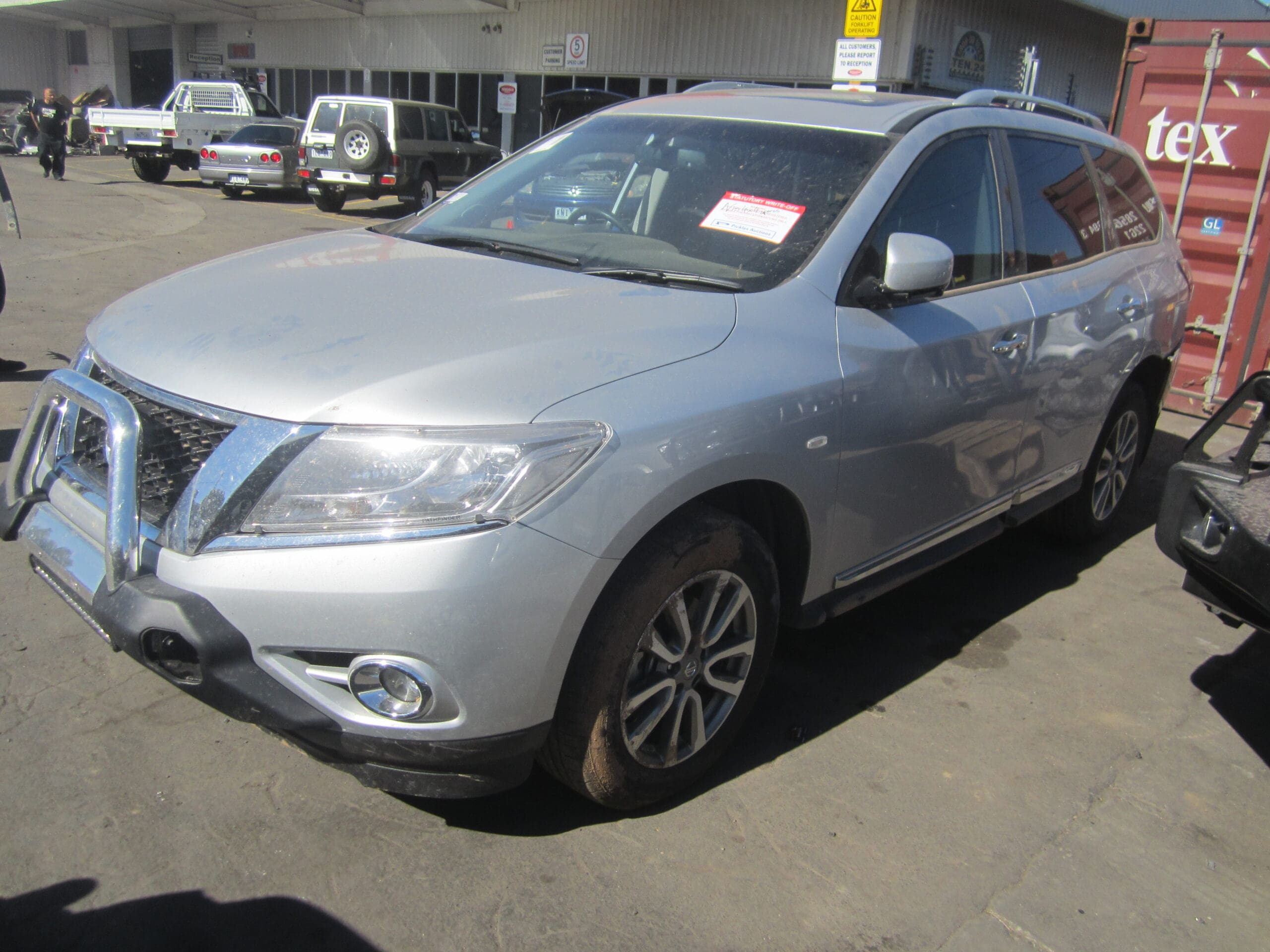 NISSAN PATHFINDER R52 ST-L VQ35 2015 WRECKING
