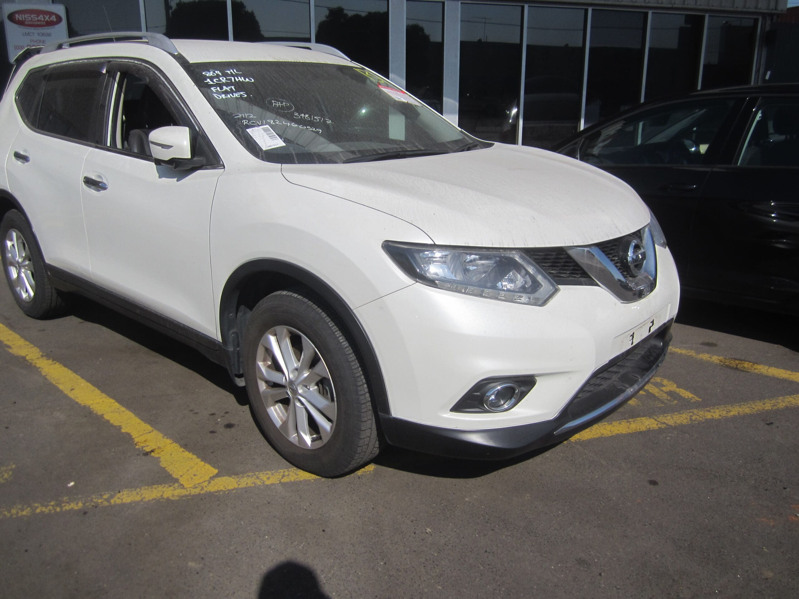 NISSAN X-TRAIL T32 2.5 PETROL 2015 WRECKING