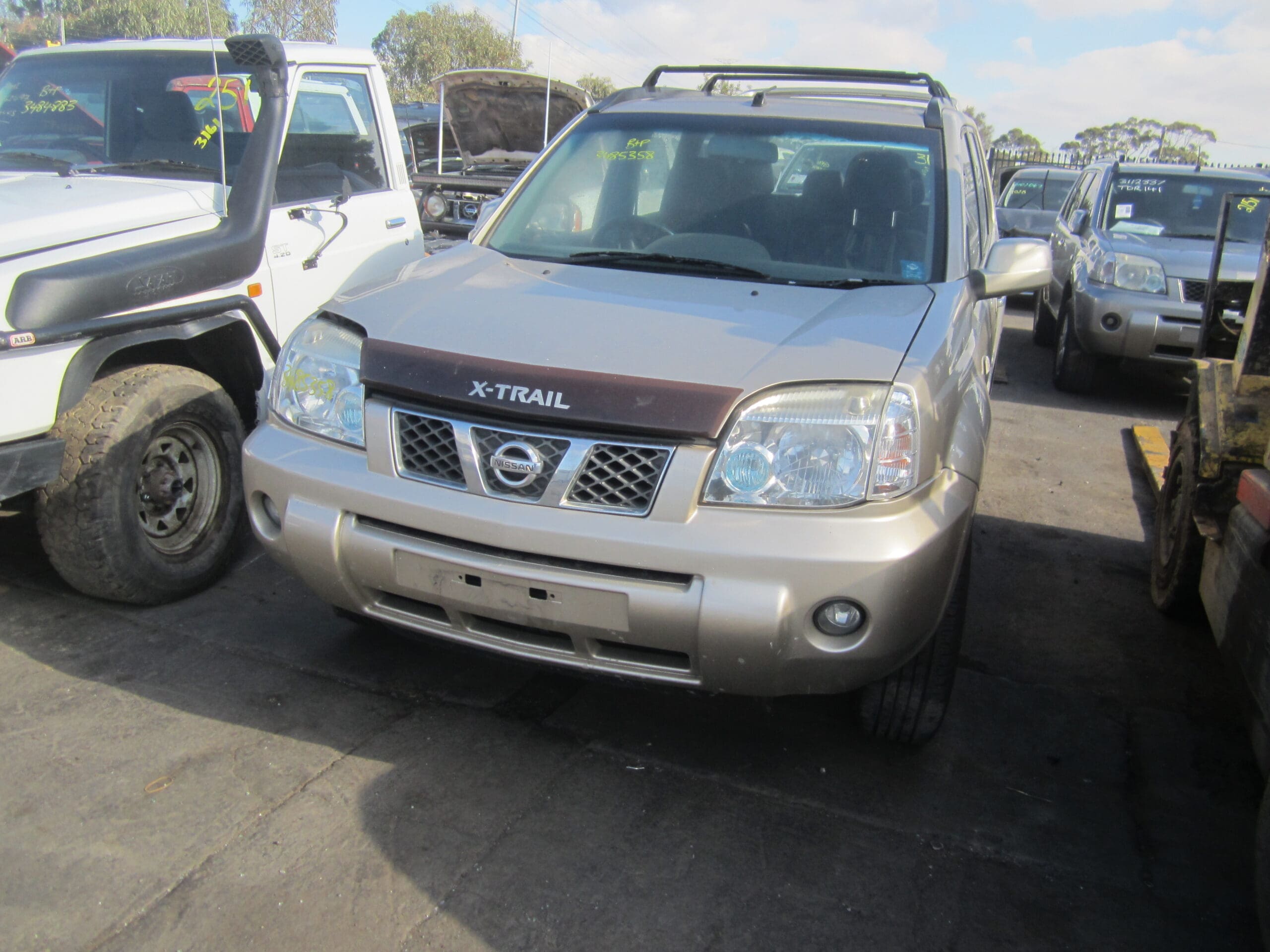 NISSAN X-TRAIL T30 TI QR25 4X4 2005 WRECKING