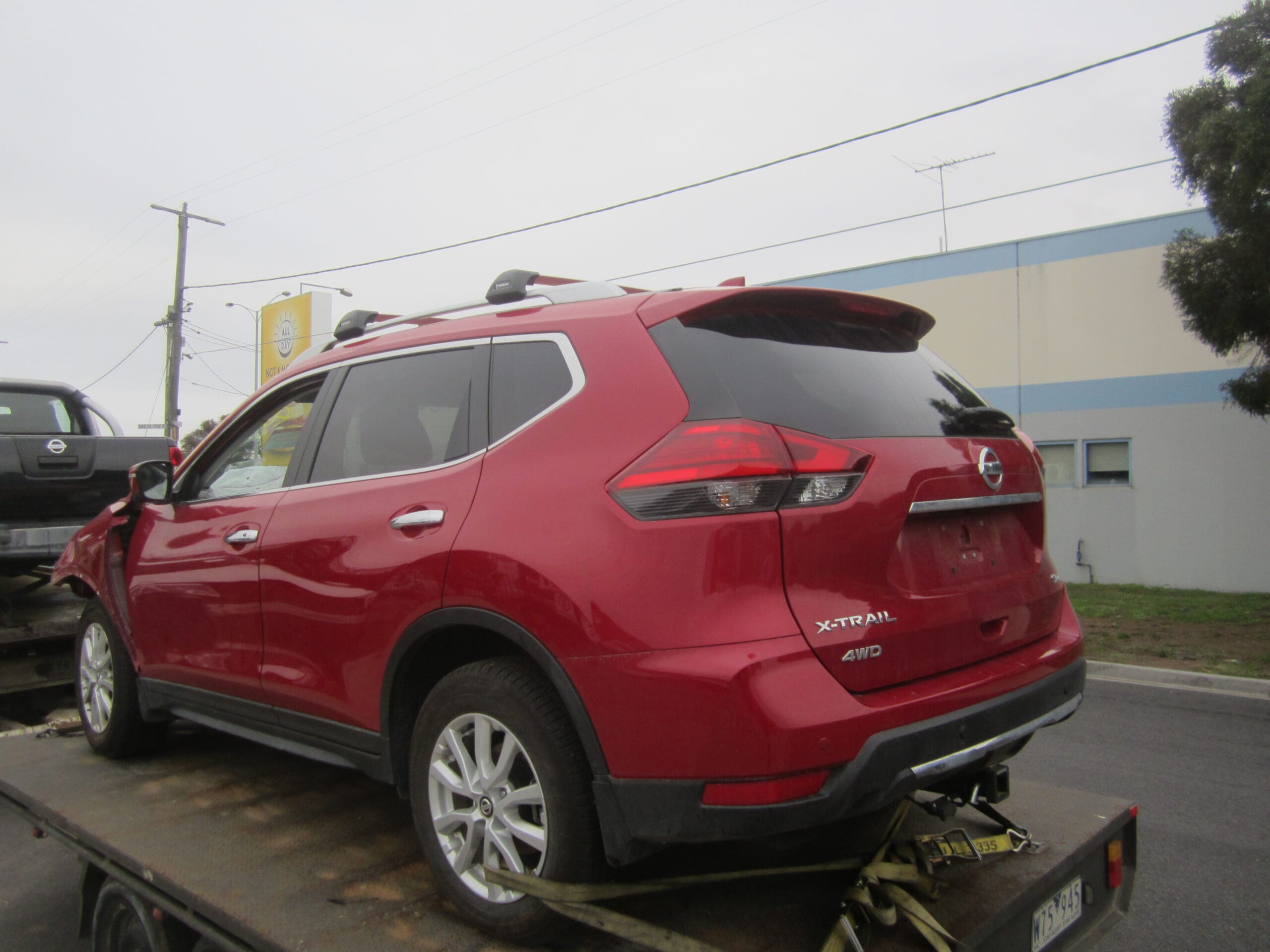 NISSAN X-TRAIL T32 ST-L QR25 PETROL 4X4 2017 WRECKING