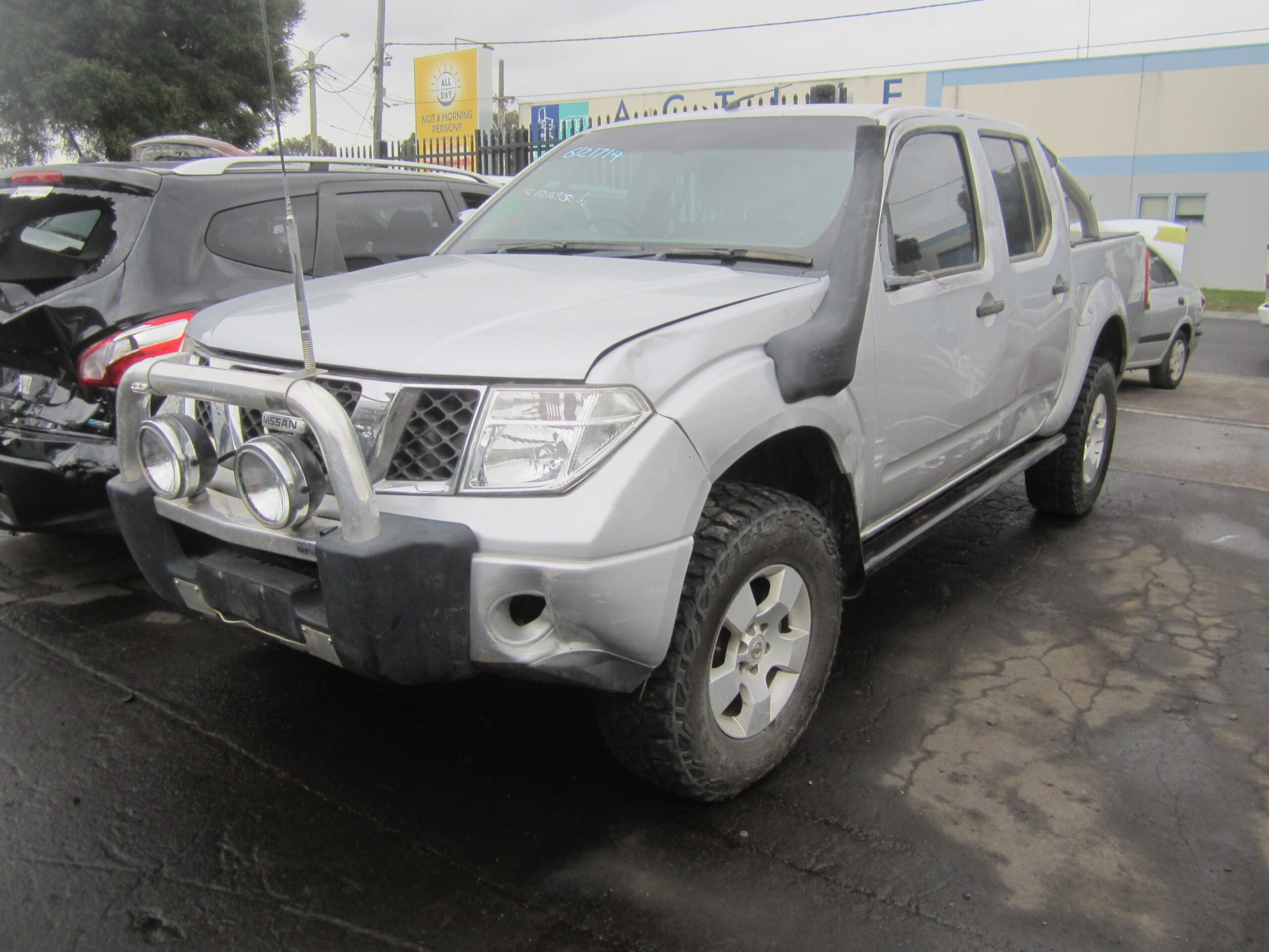 NISSAN NAVARA D40 VSK ST-X YD25 DIESEL 2009 WRECKING