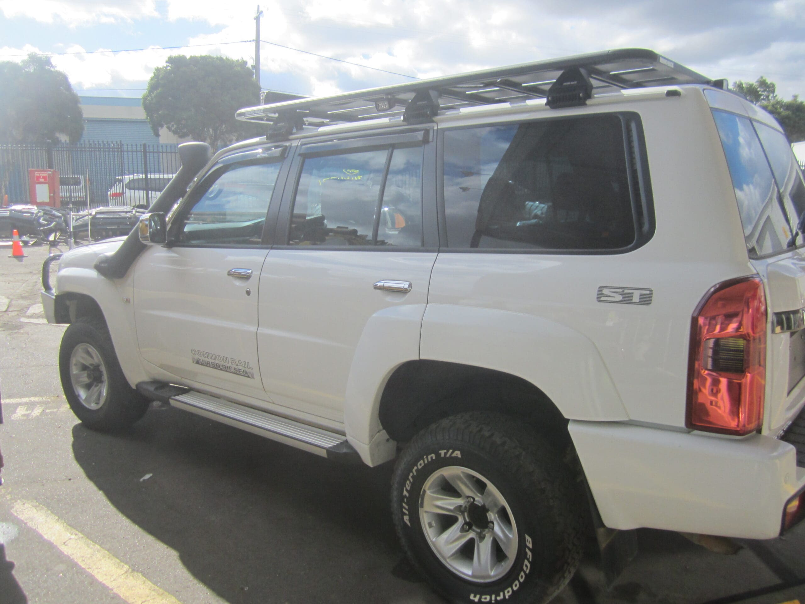 NISSAN PATROL Y61 ST ZD30 DIESEL 2015 WRECKING