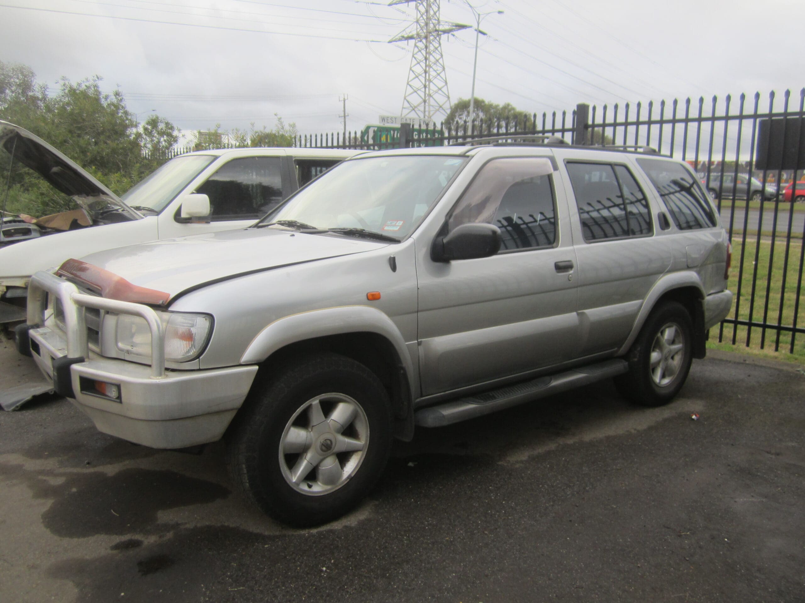 NISSAN PATHFINDER R50 VG33 V6 AUTO 4X4 2001 WRECKING