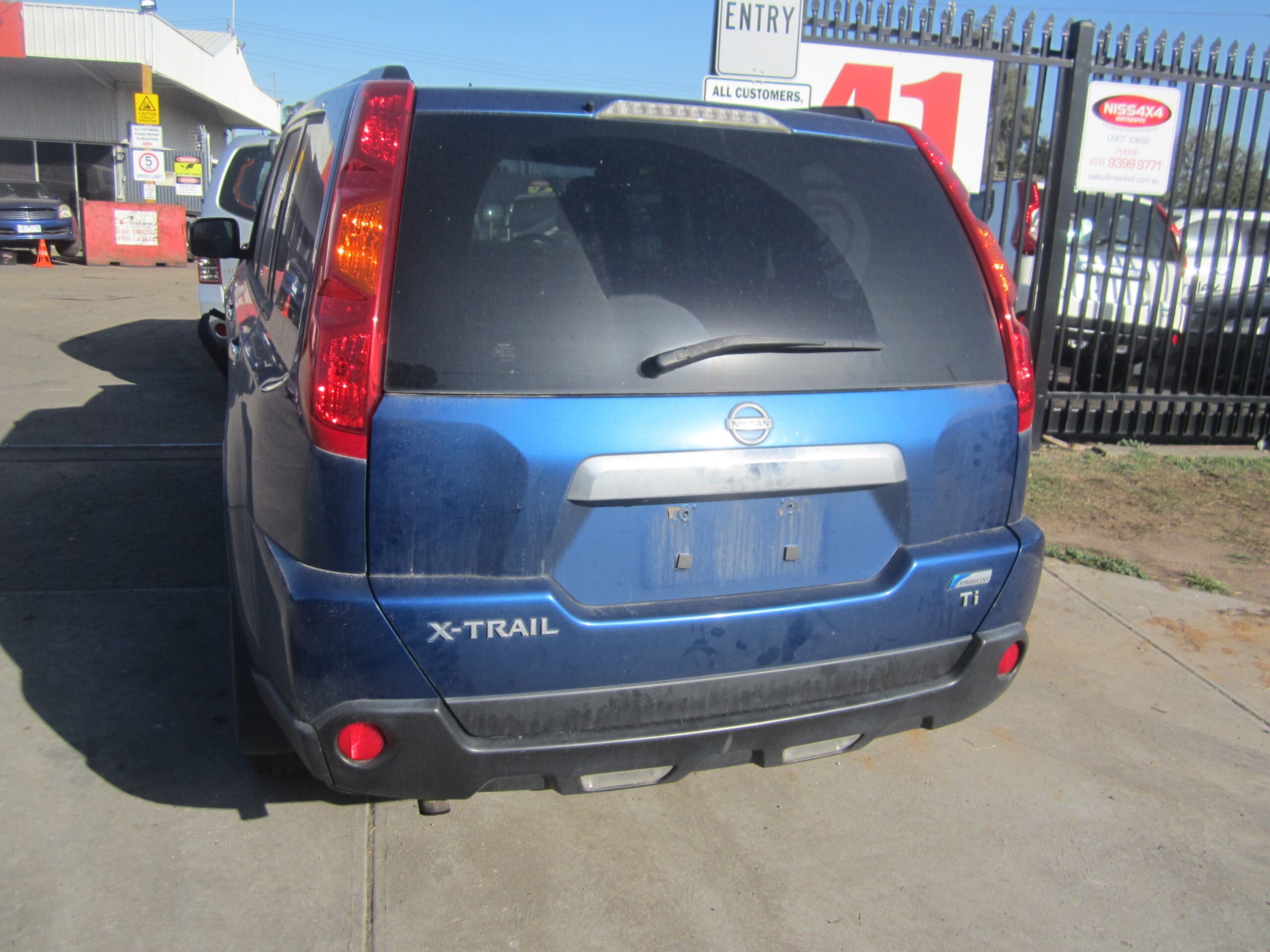 NISSAN X-TRAIL T31 QR25 PETROL 4X4 CVT AUTO 2010 WRECKING