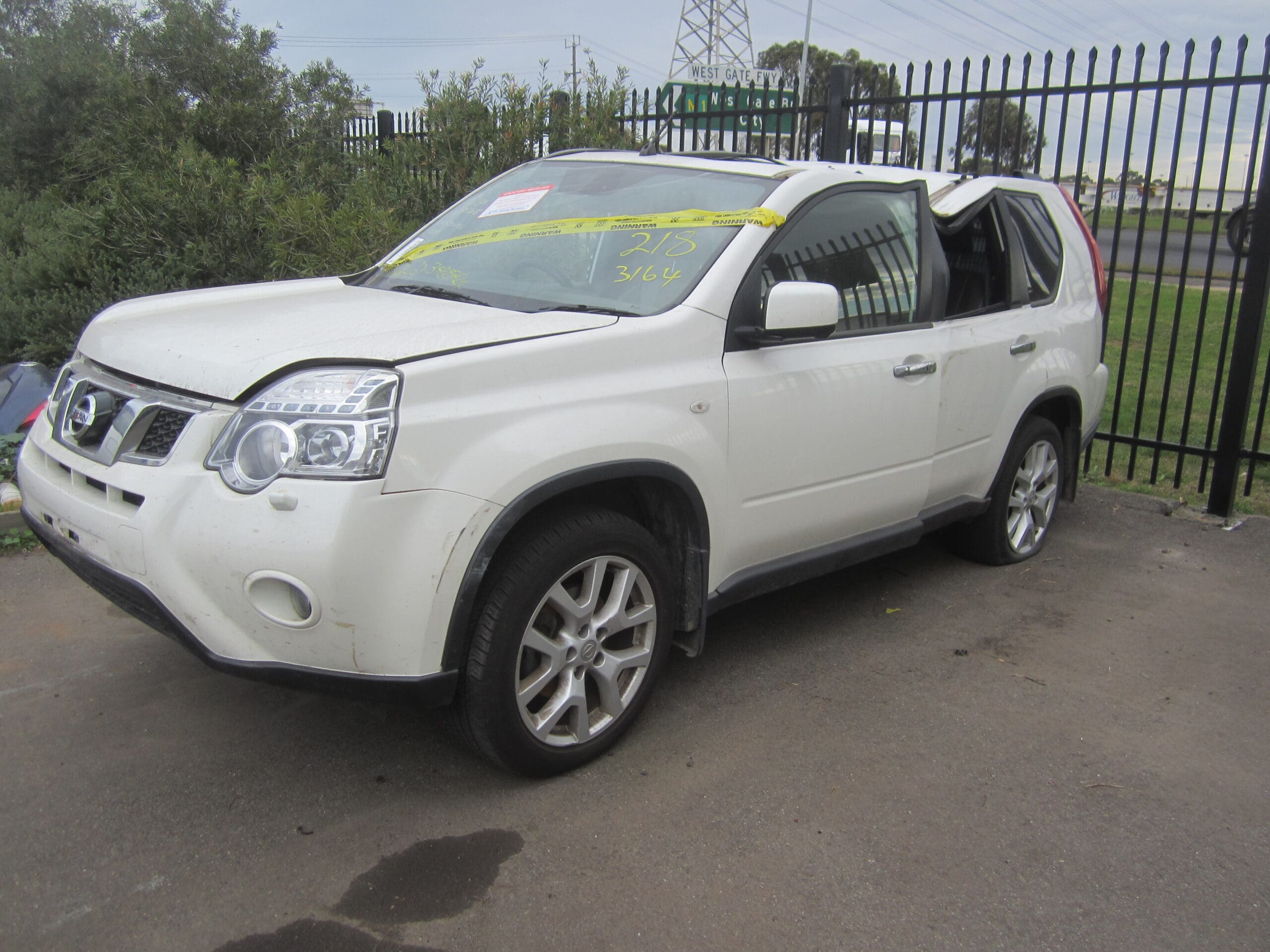 NISSAN X-TRAIL T31 QR25 AUTO CVT 4X4 2012 WRECKING