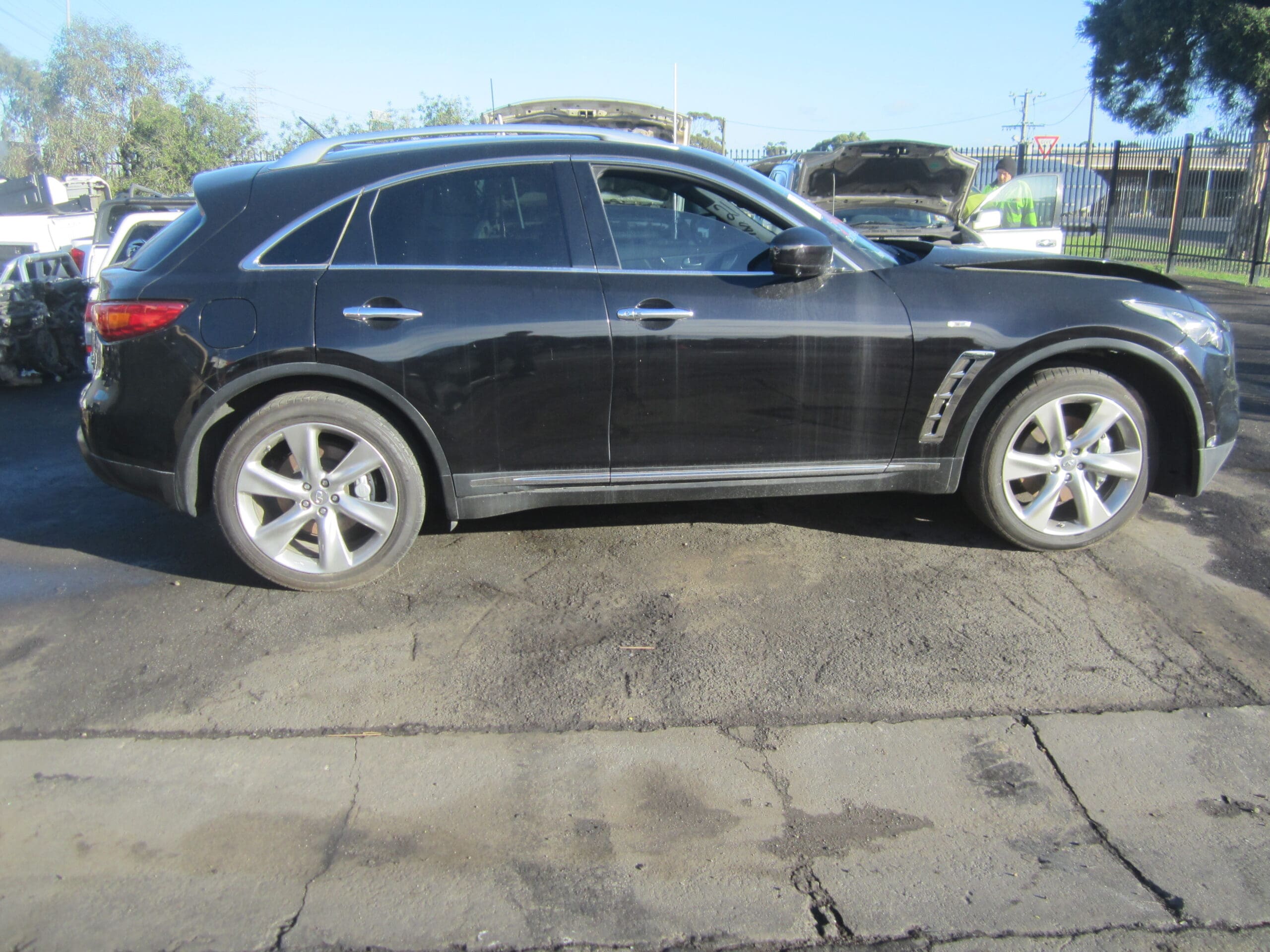 INFINITI QX30dS S51 V6 DIESEL V9X AUTO 2012 WRECKING