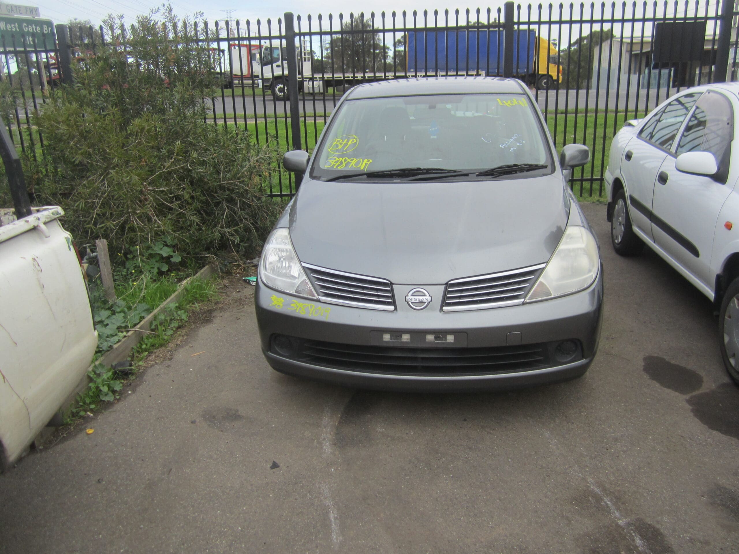 NISSAN TIIDA C11 SEDAN 1.8 2008 WRECKING