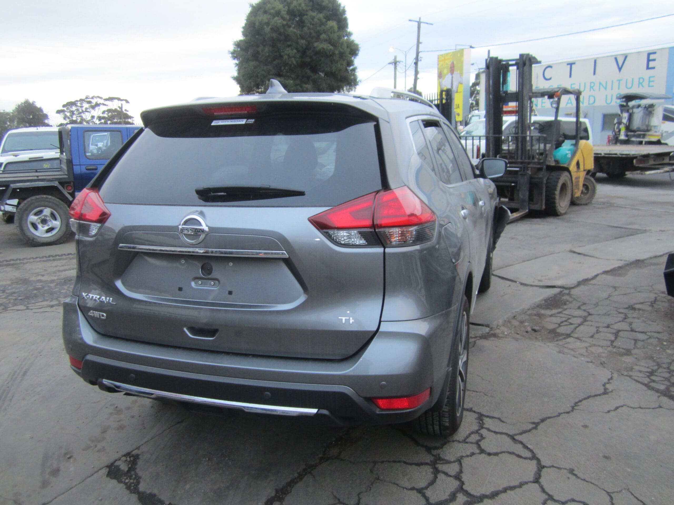 NISSAN X-TRAIL T32 Ti QR25 4WD AUTO 2017 WRECKING