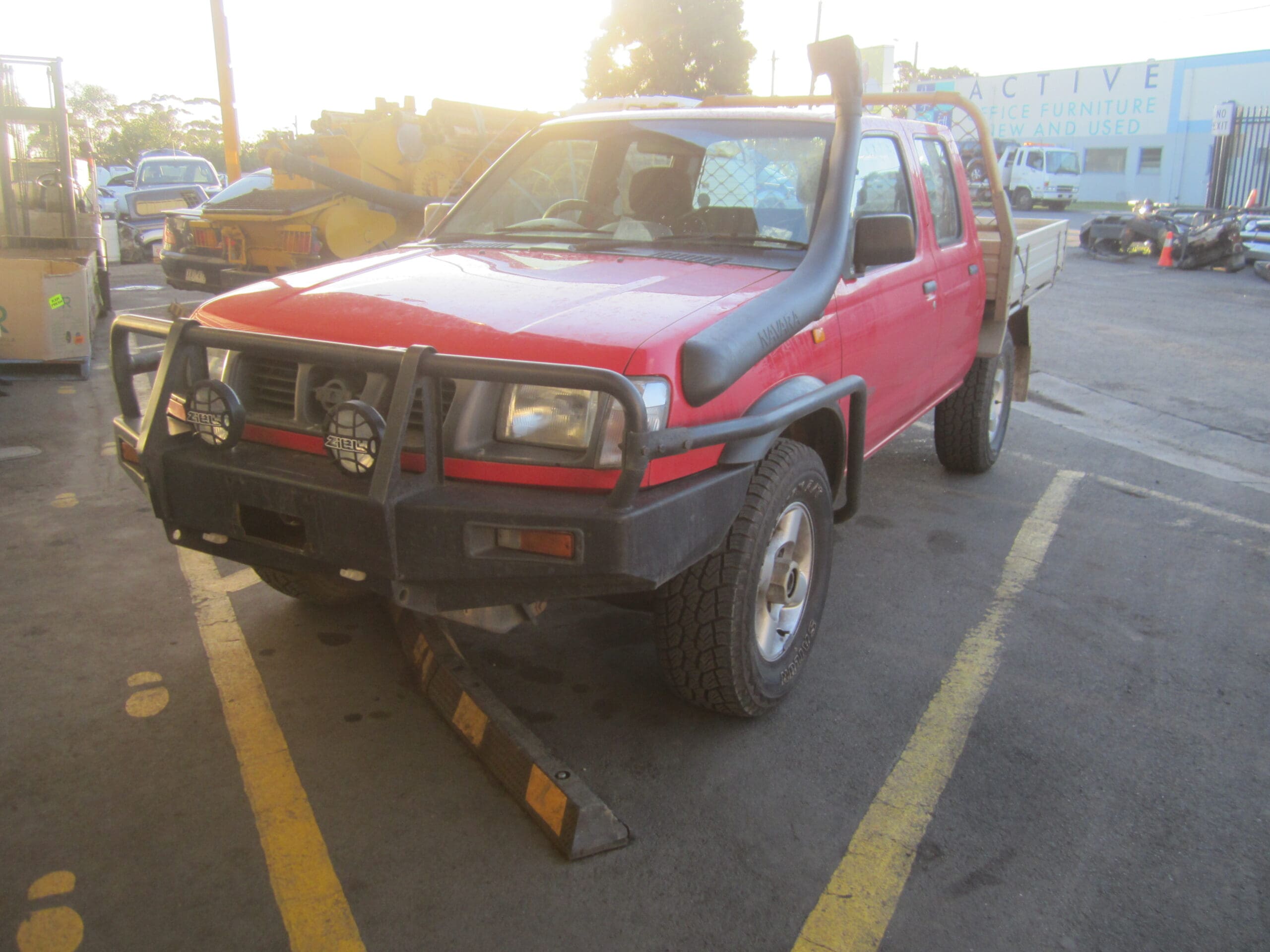 NISSAN NAVARA D22 QD32 DIESEL 4X4 ALLOY TRAY 2000 WRECKING
