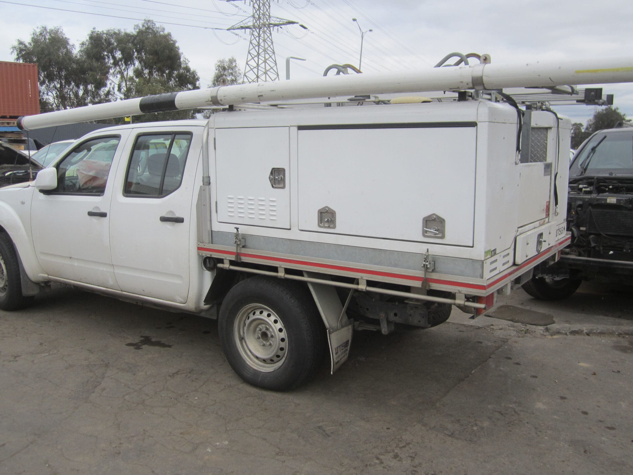 NISSAN NAVARA D40 MNT YD25 TOOLBOX TRAY 2012 WRECKING