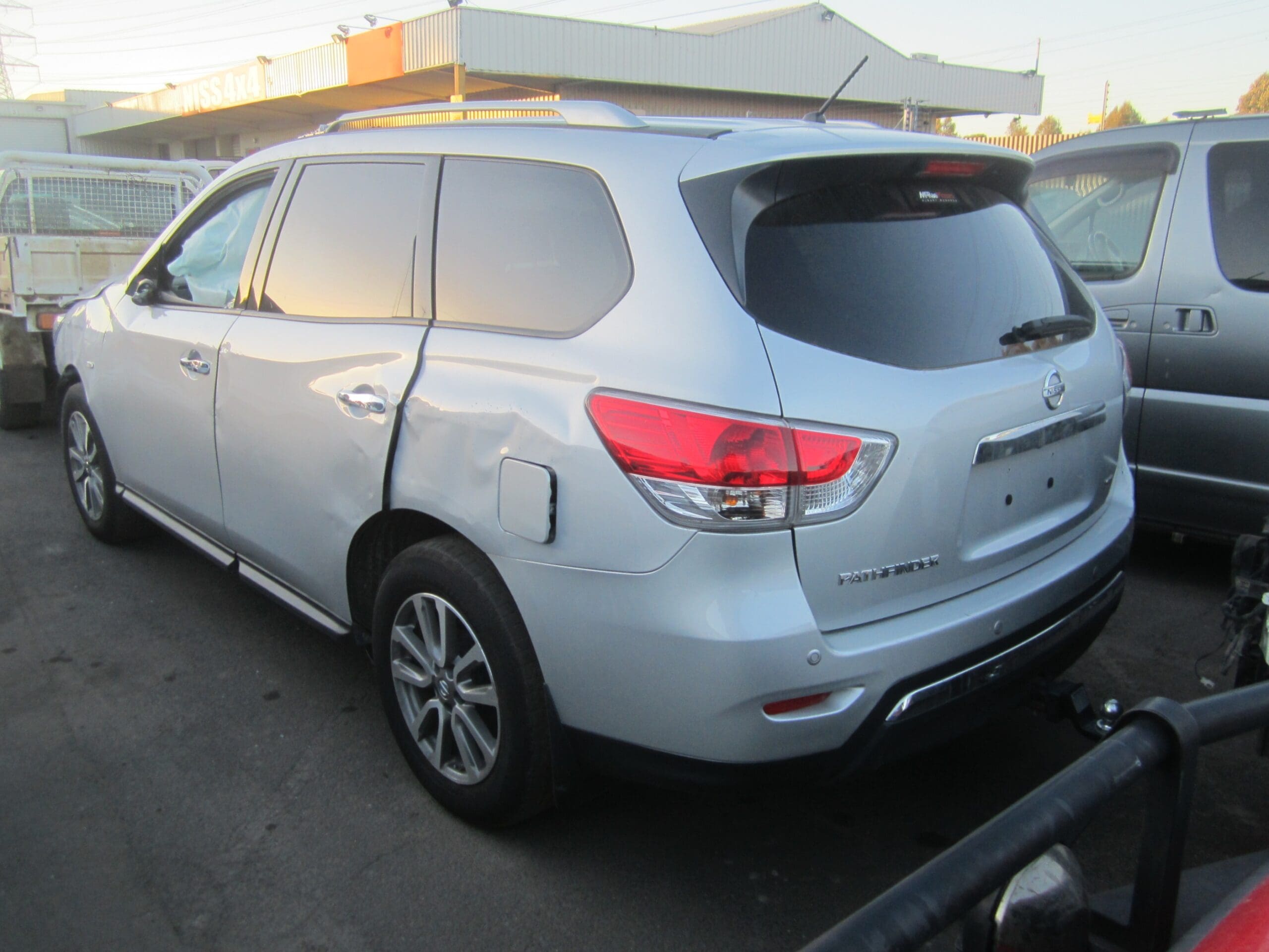 NISSAN PATHFINDER R52 VQ35 AUTO 2014 WRECKING
