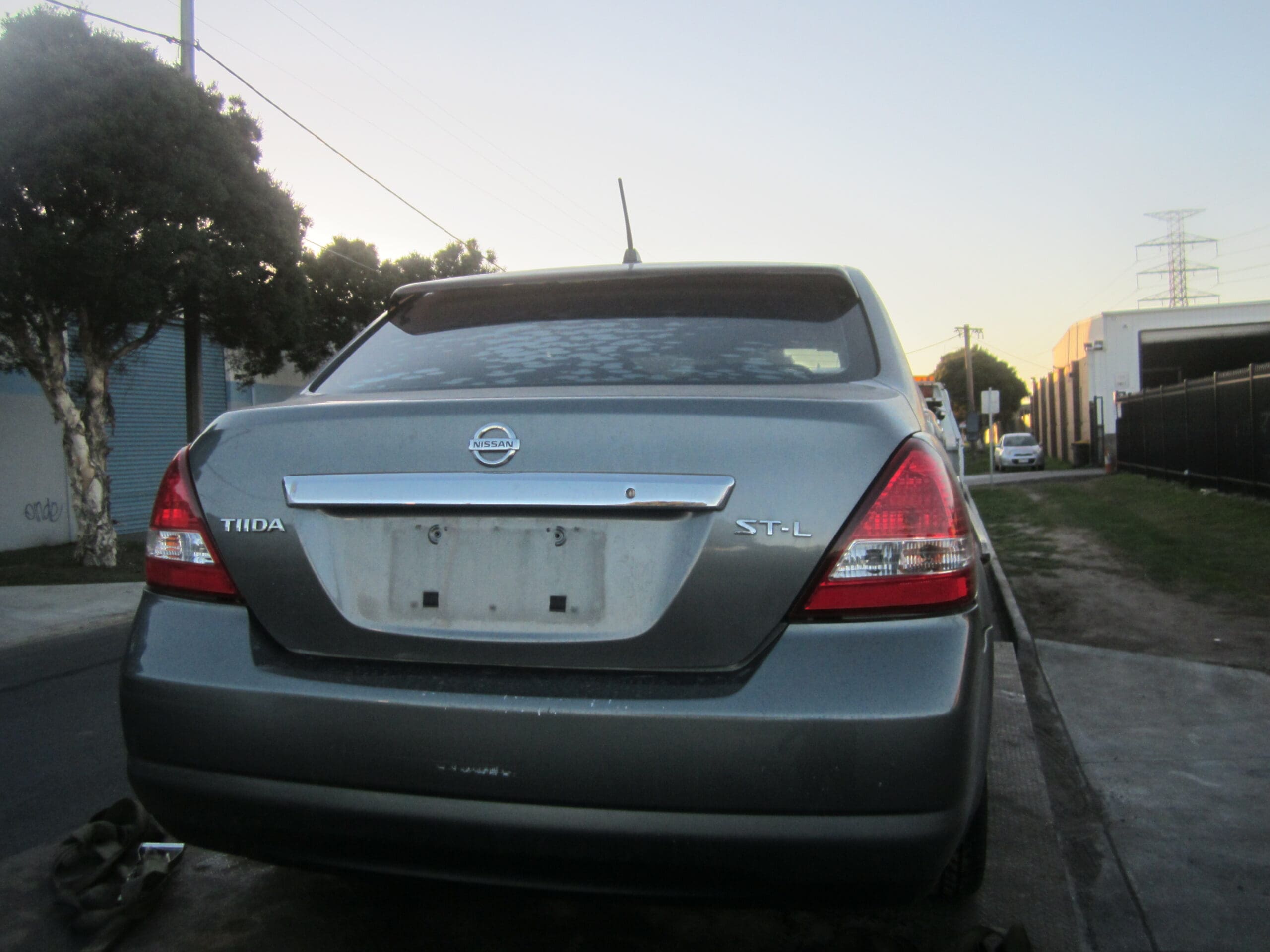 NISSAN TIIDA C11 ST-L SEDAN 2008 WRECKING