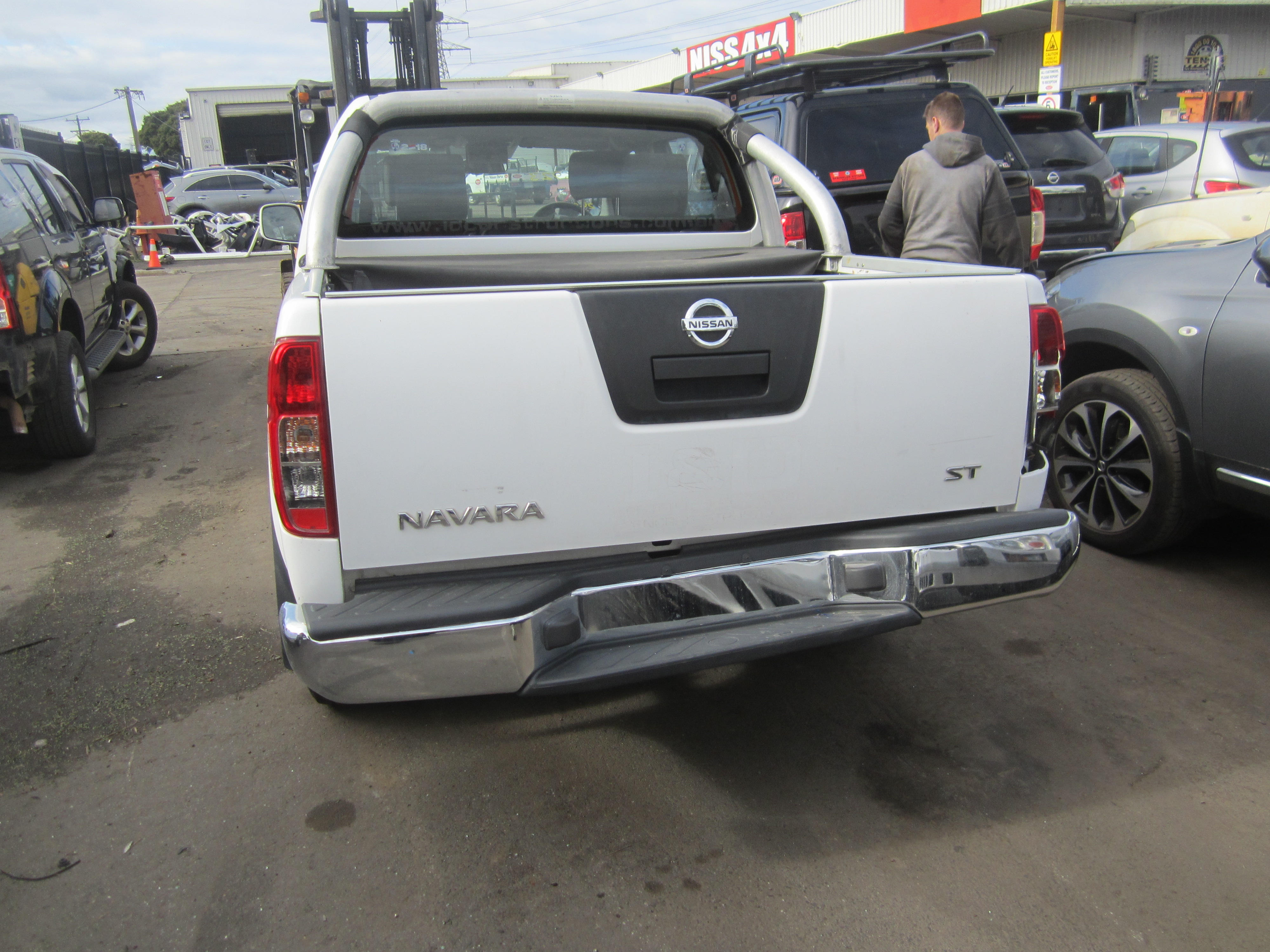 NISSAN NAVARA D40 MNT THAI YD25 2012 WRECKING