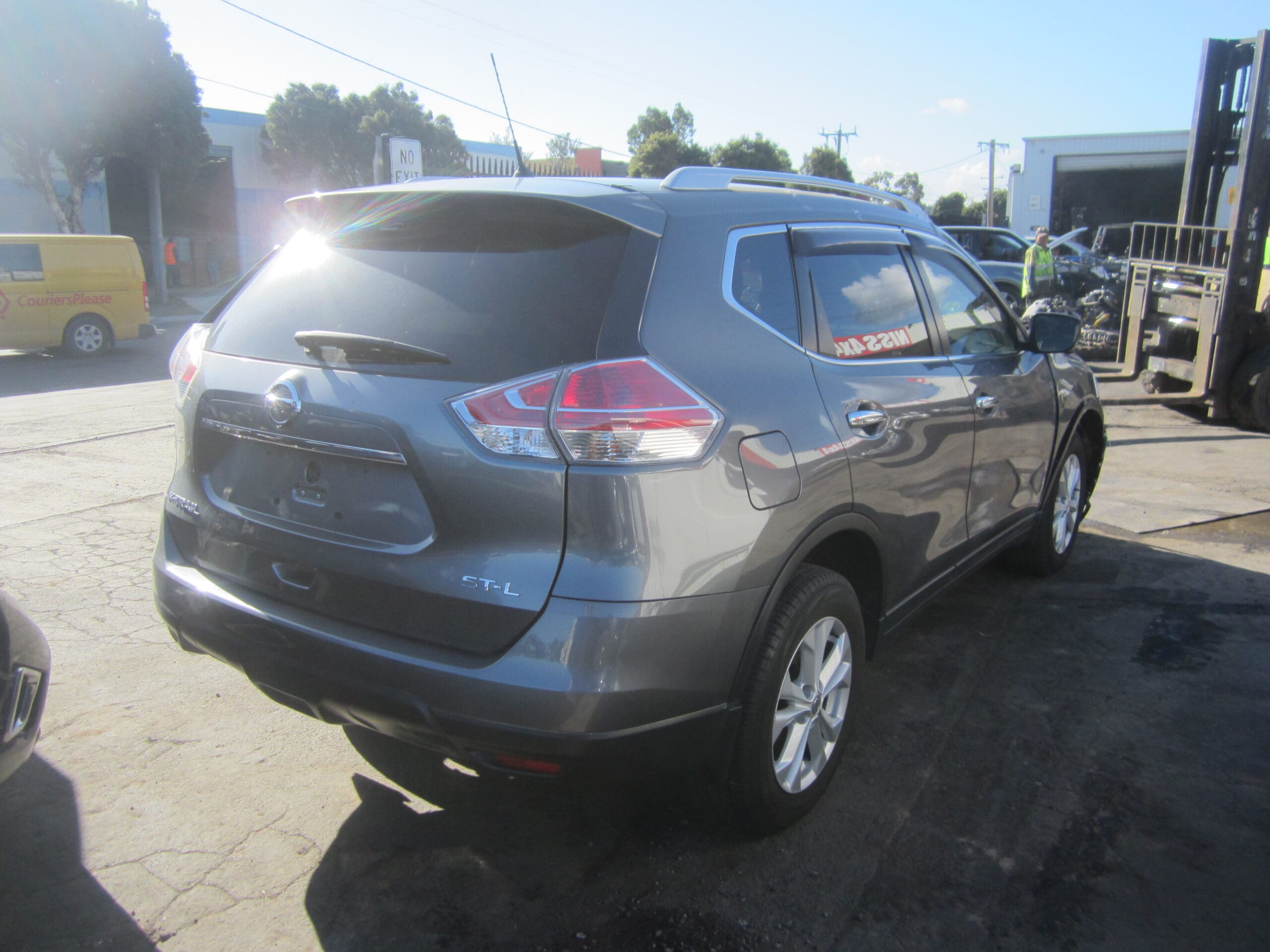 NISSAN X-TRAIL T32 ST-L QR25 AUTO 2016 WRECKING