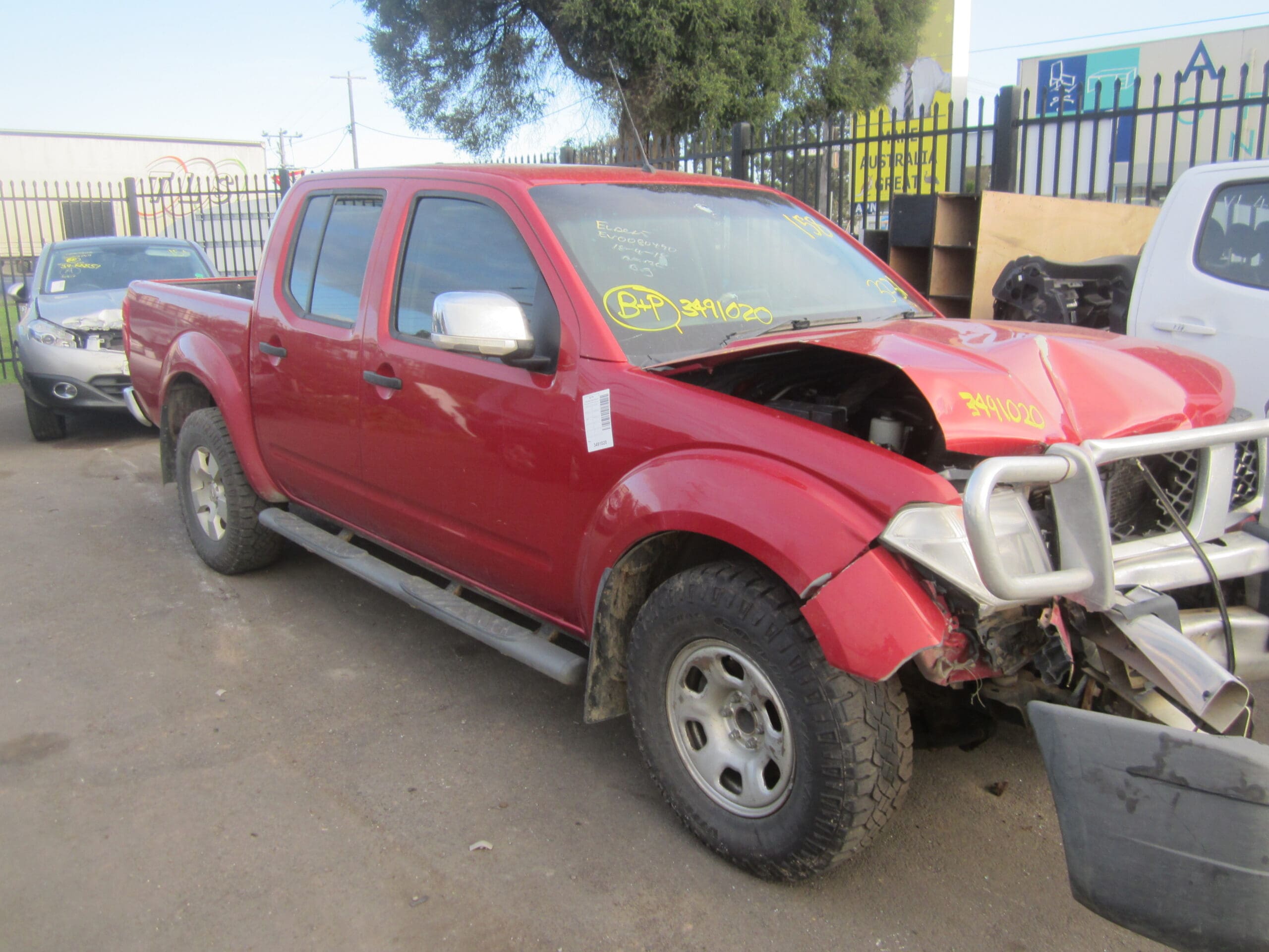 NISSAN NAVARA D40 VSK YD25 ST-X RED 2008 WRECKING