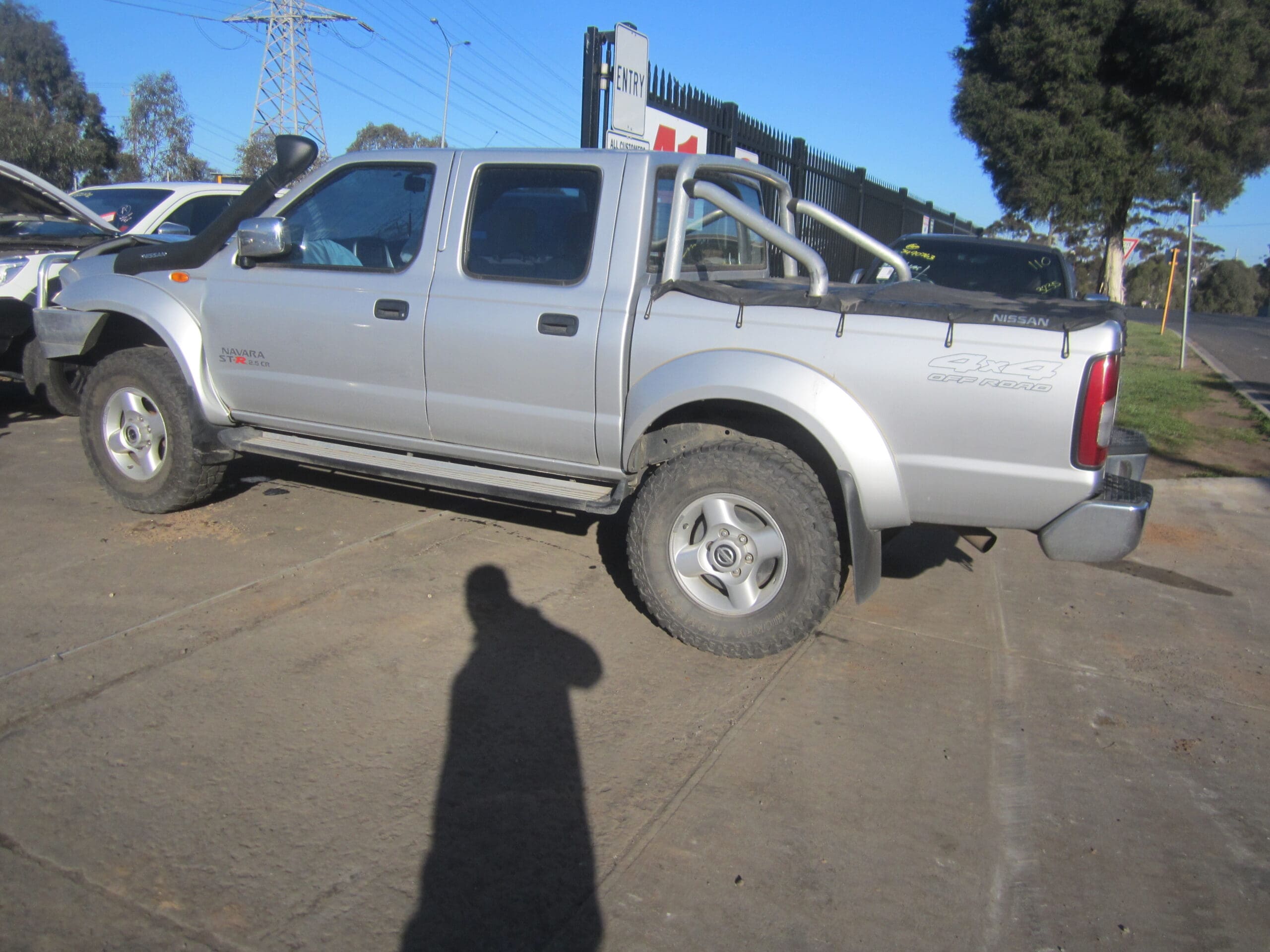NISSAN NAVARA D22 ST-R YD25 DIESEL 2010 WRECKING