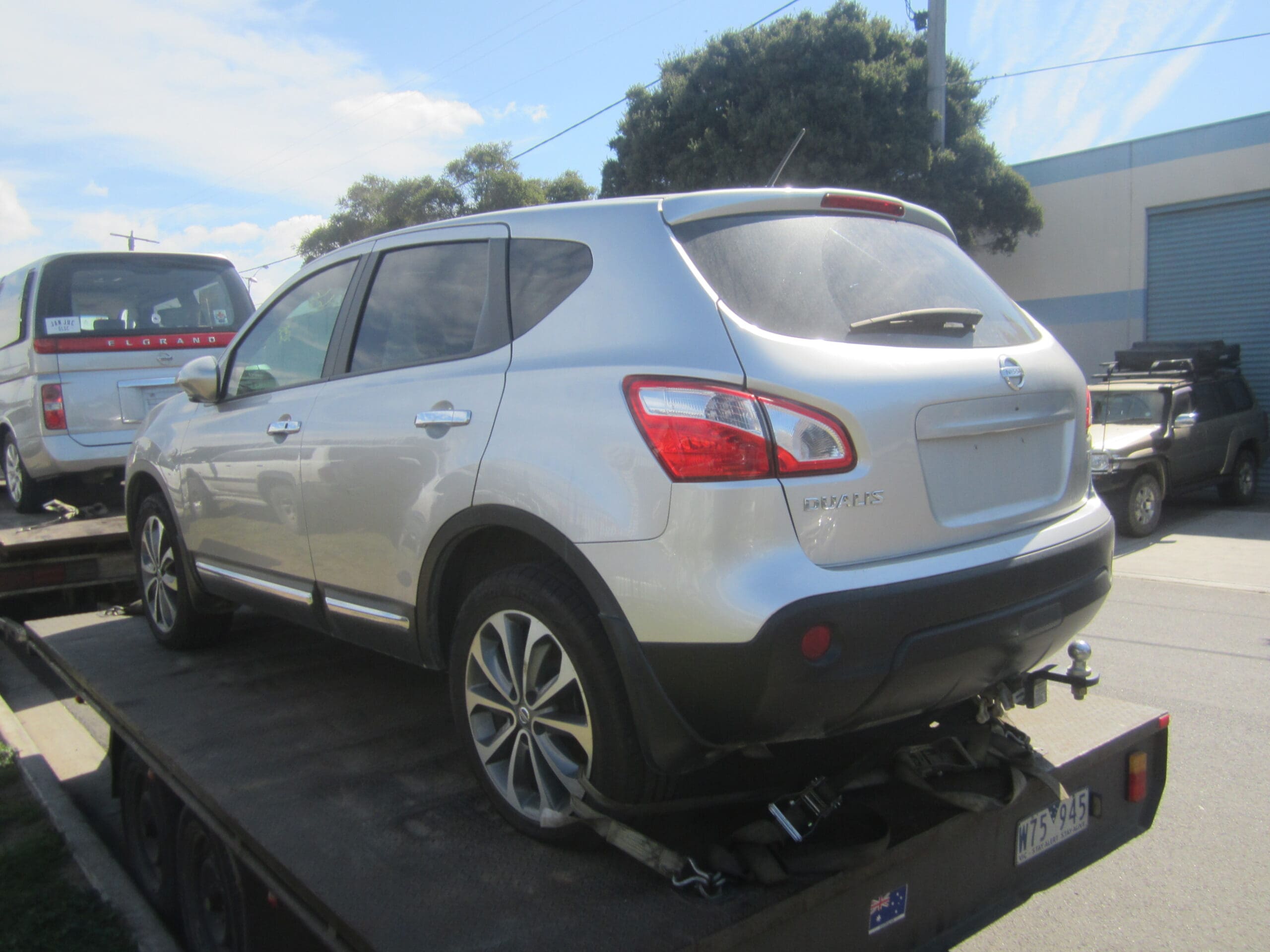 NISSAN DUALIS J10 Ti 2L MANUAL SILVER 2011 WRECKING