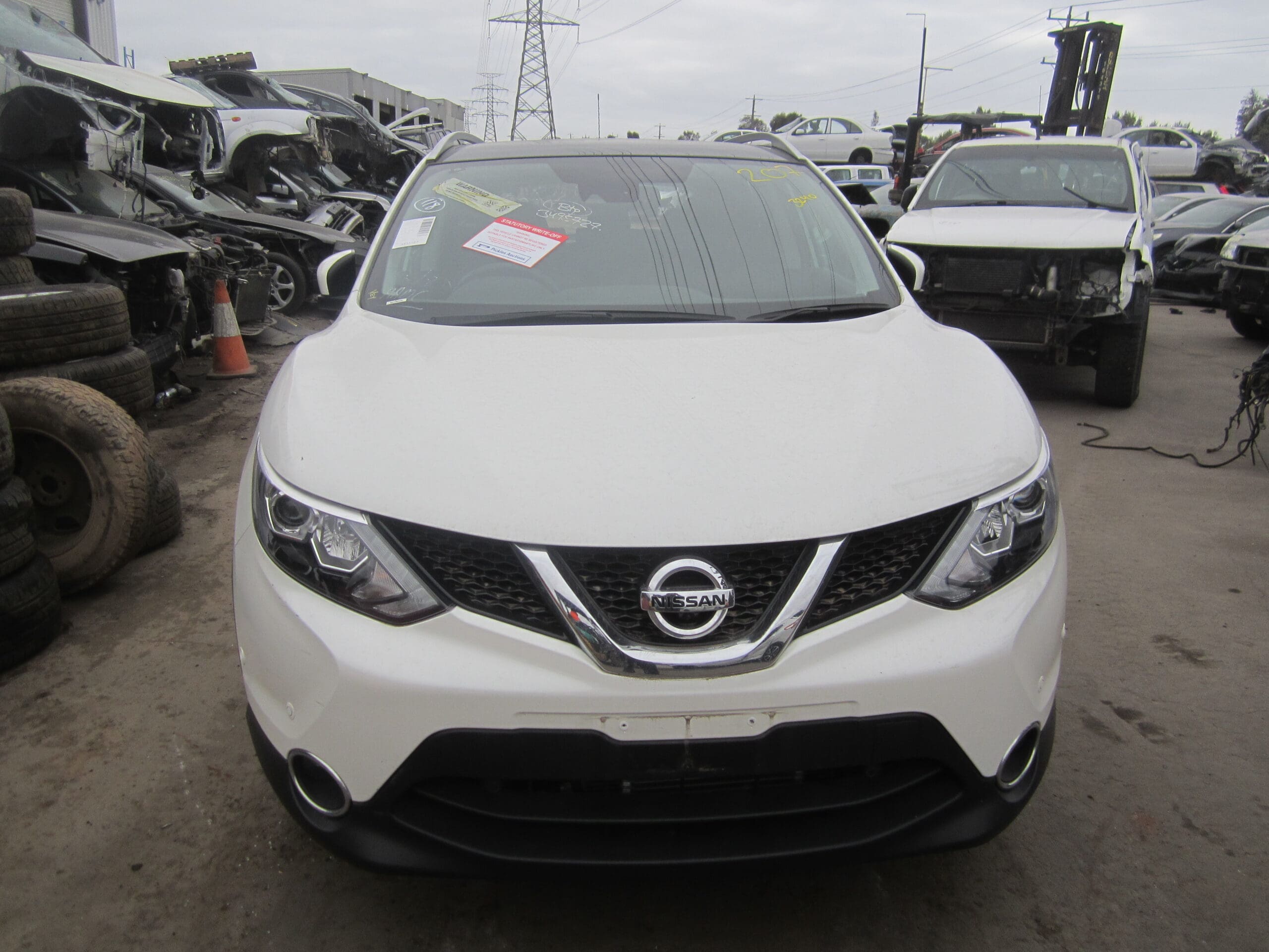 NISSAN QASHQAI J11 TI LEATHER SEATS WHITE 2015 WRECKING