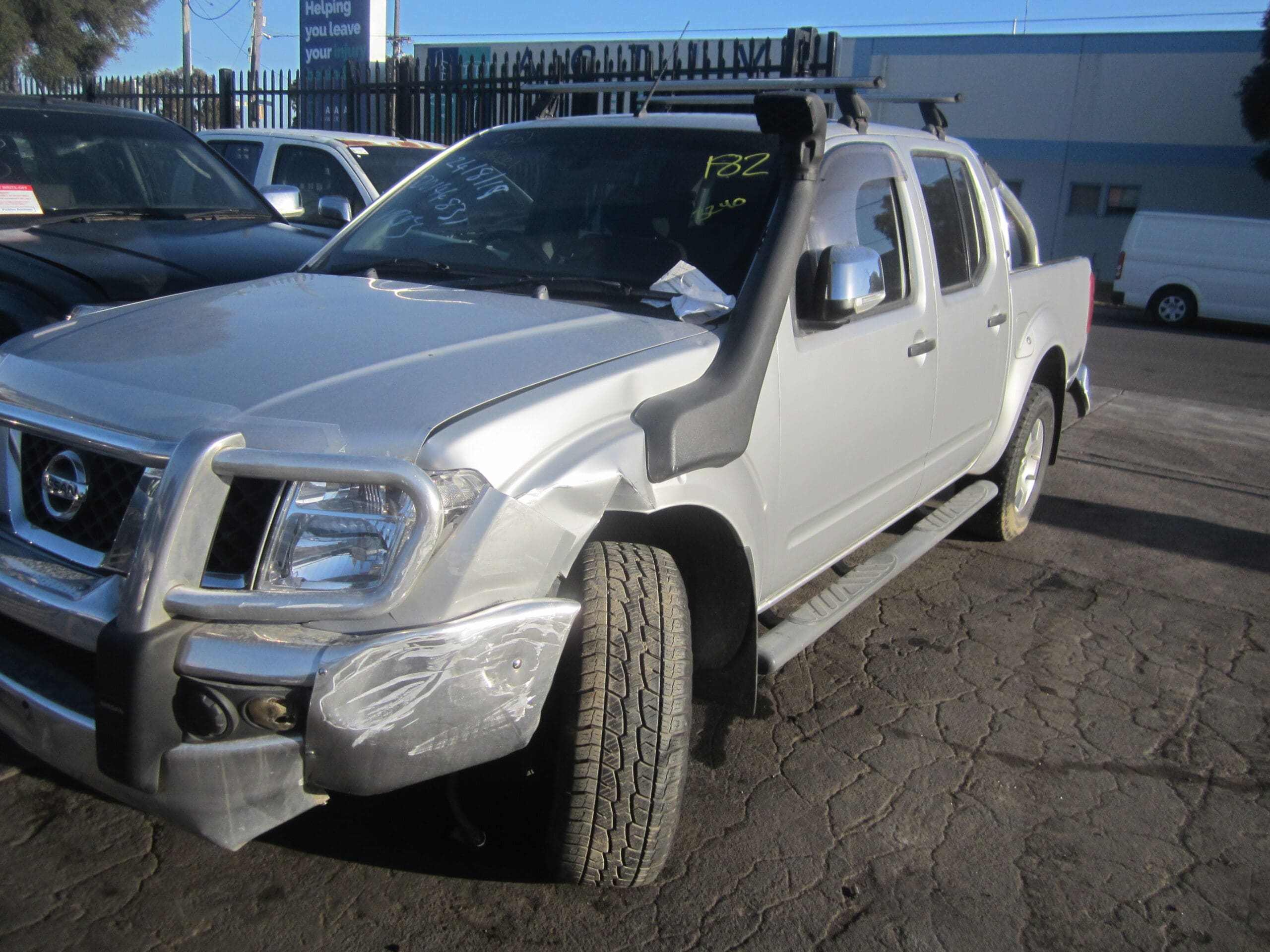 NISSAN NAVARA D40 VSK SPAIN AUTO YD25 SILVER 2010 WRECKING