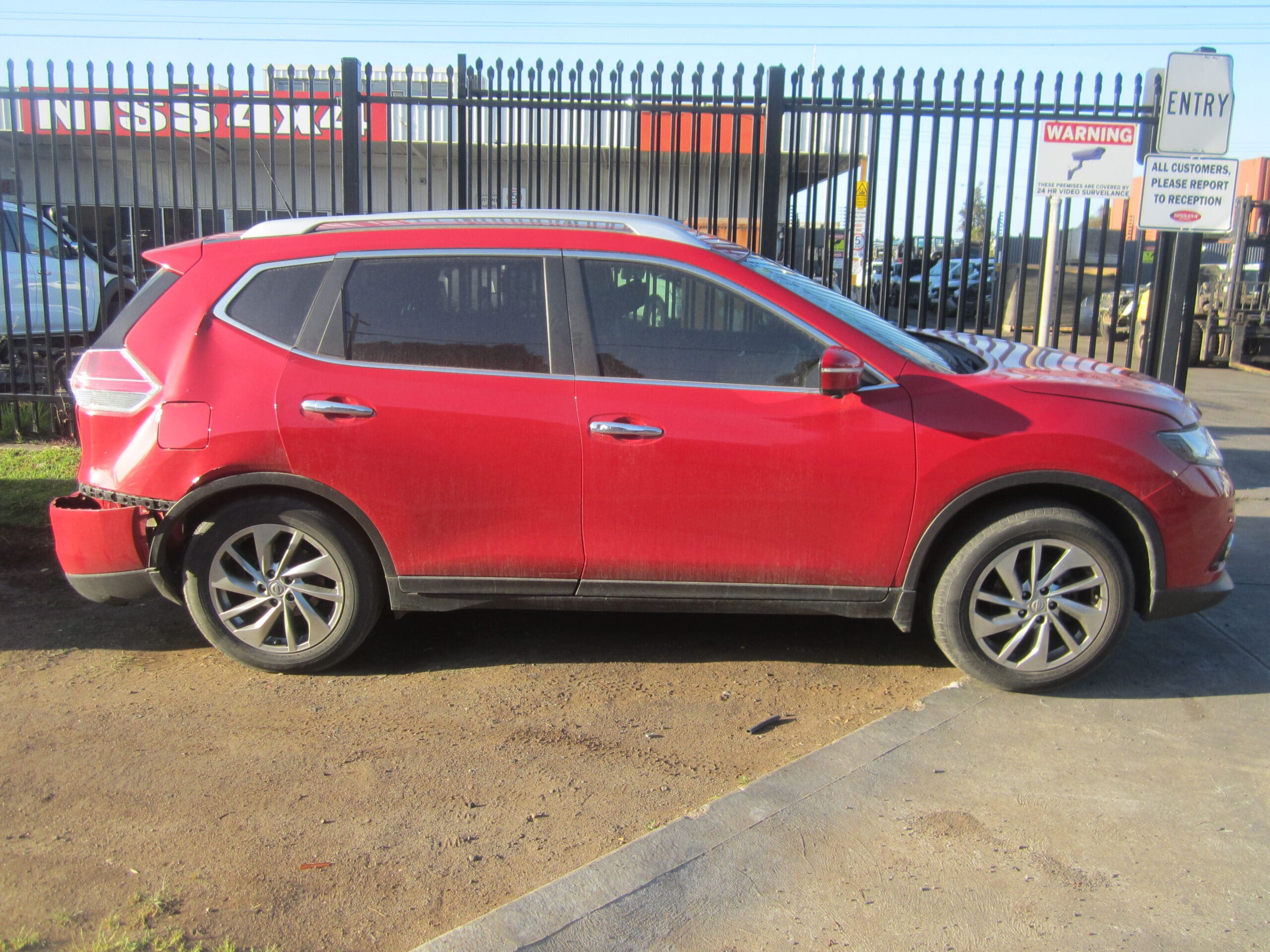 NISSAN X-TRAIL T32 4WD RED TI QR25 PETROL 2015 WRECKING