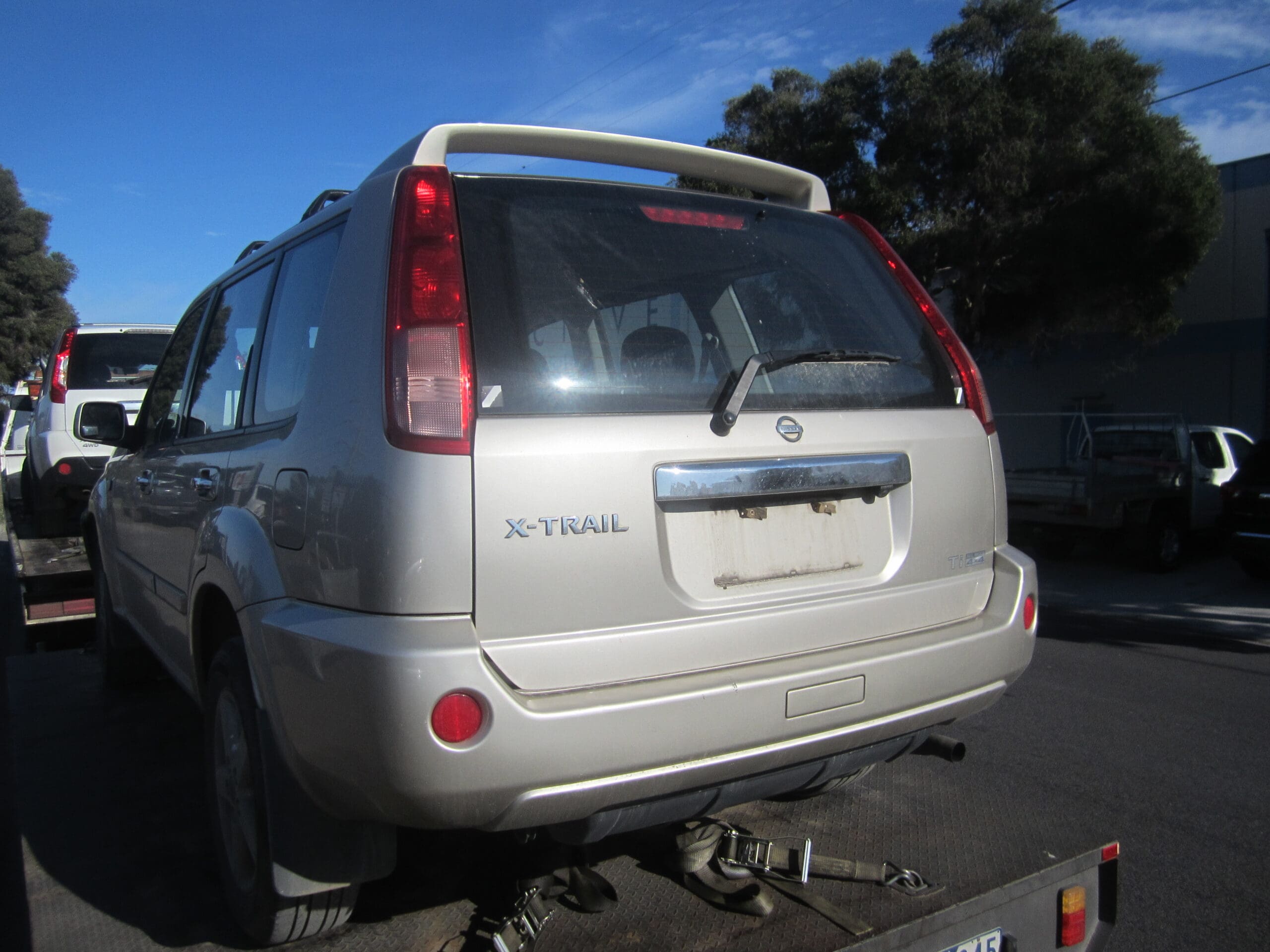 NISSAN X-TRAIL T30 QR25 4X4 2005 WRECKING