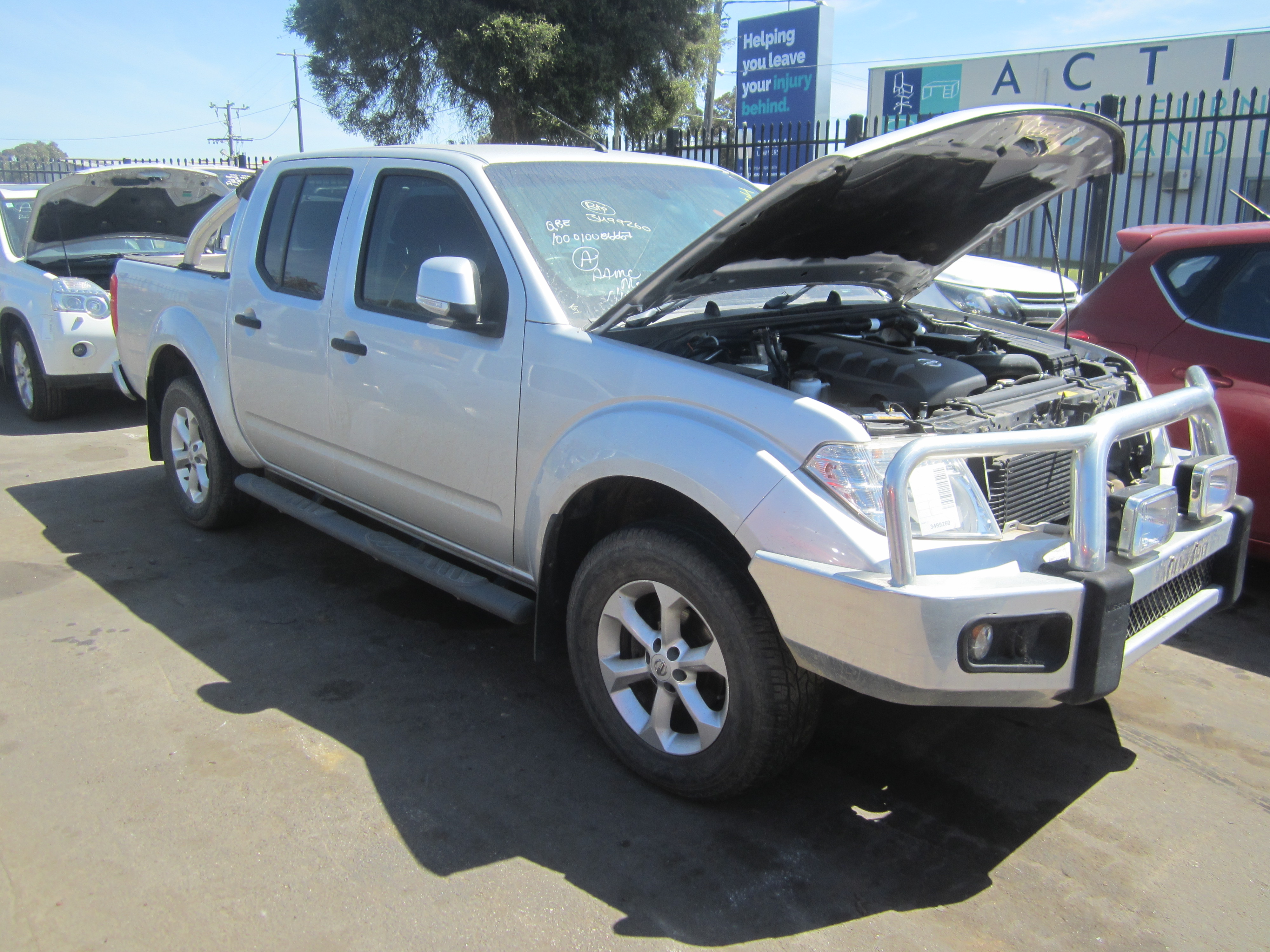 NISSAN NAVARA D40 VSK SPAIN ST DIESEL YD25 BULLBAR 2012 WRECKING