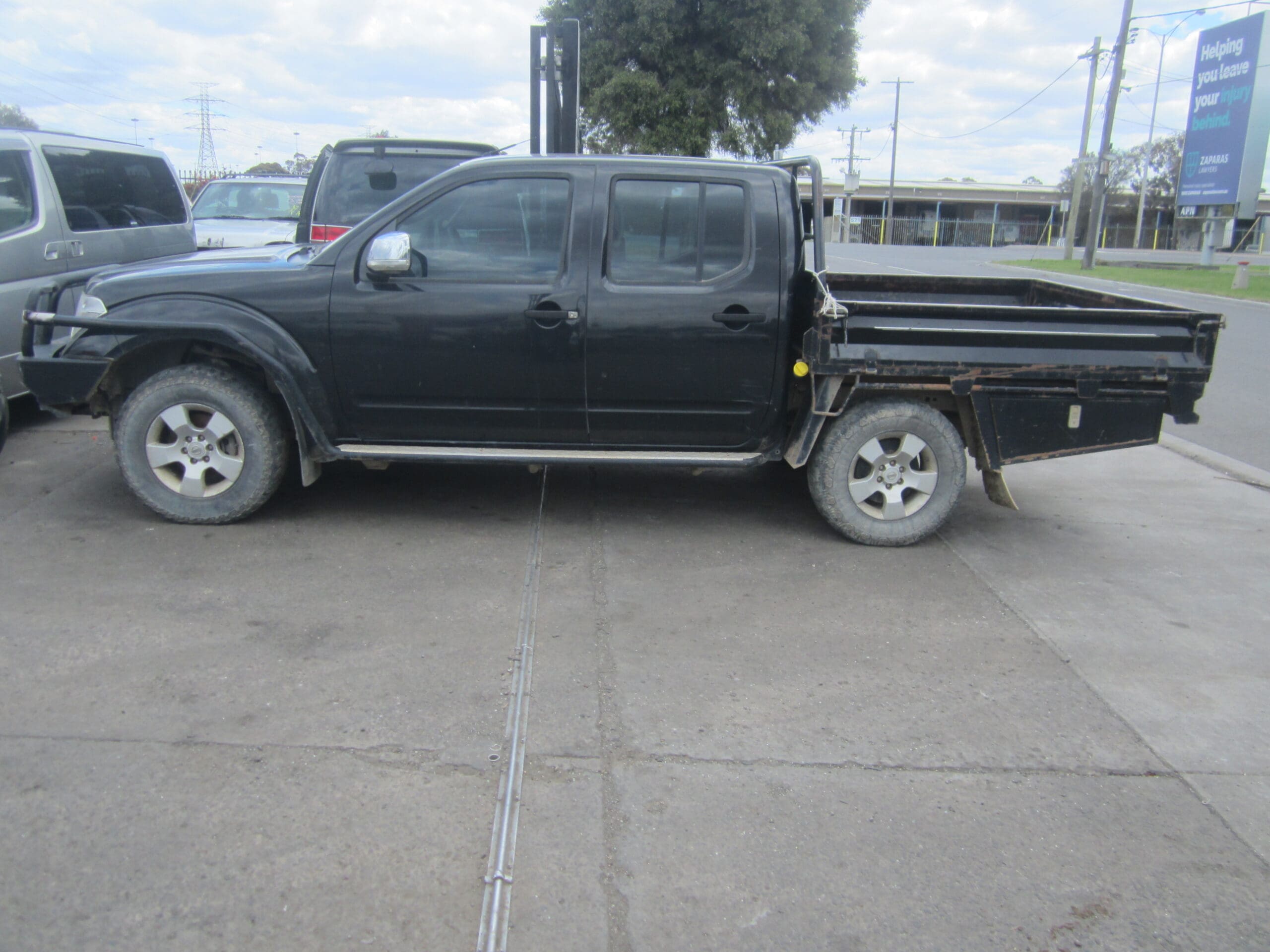 NISSAN NAVARA D40 VSK TRAY 2009 WRECKING