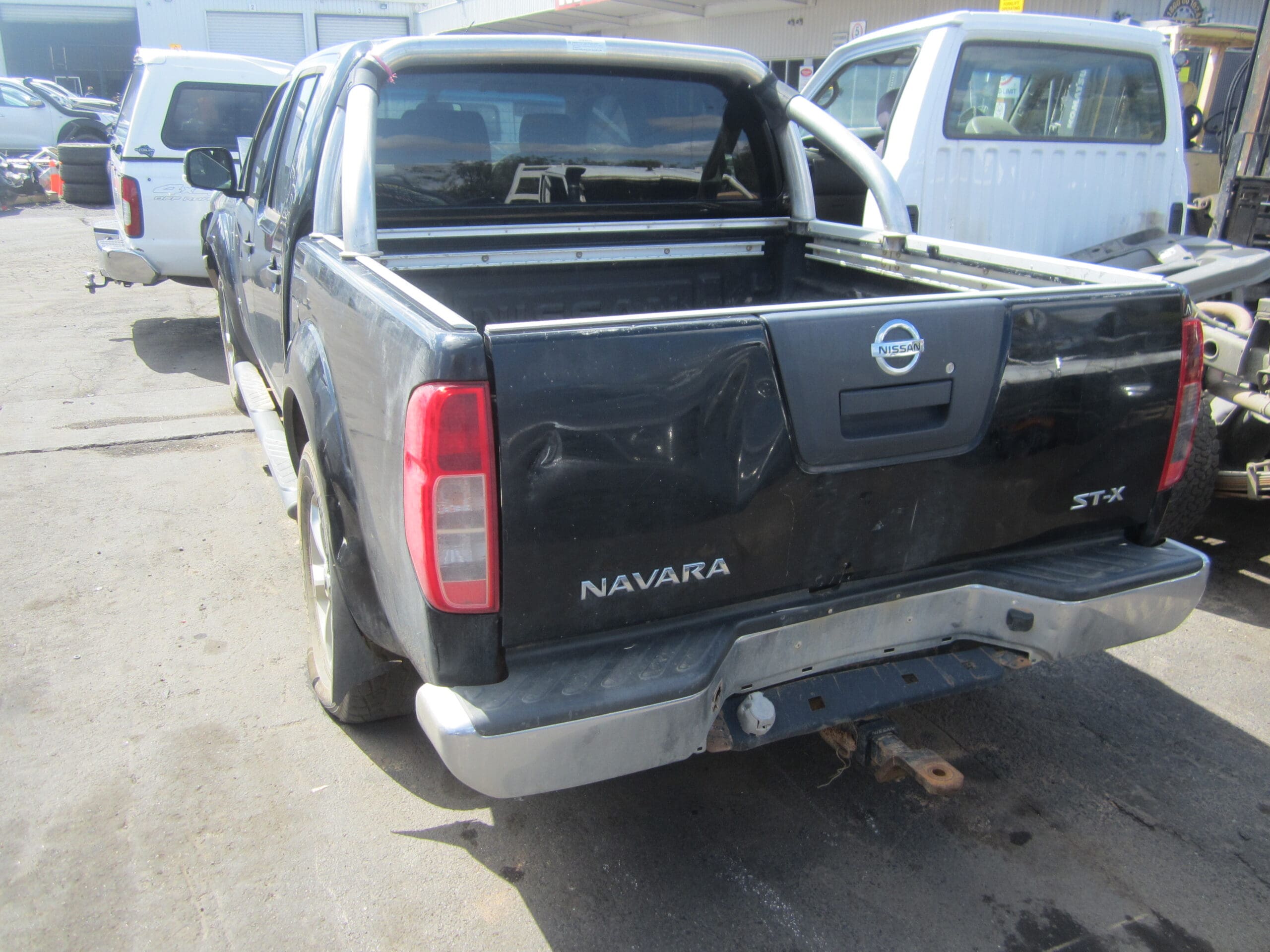 NISSAN NAVARA D40 VSK V9X V6 DIESEL AUTO BLACK 2012 WRECKING
