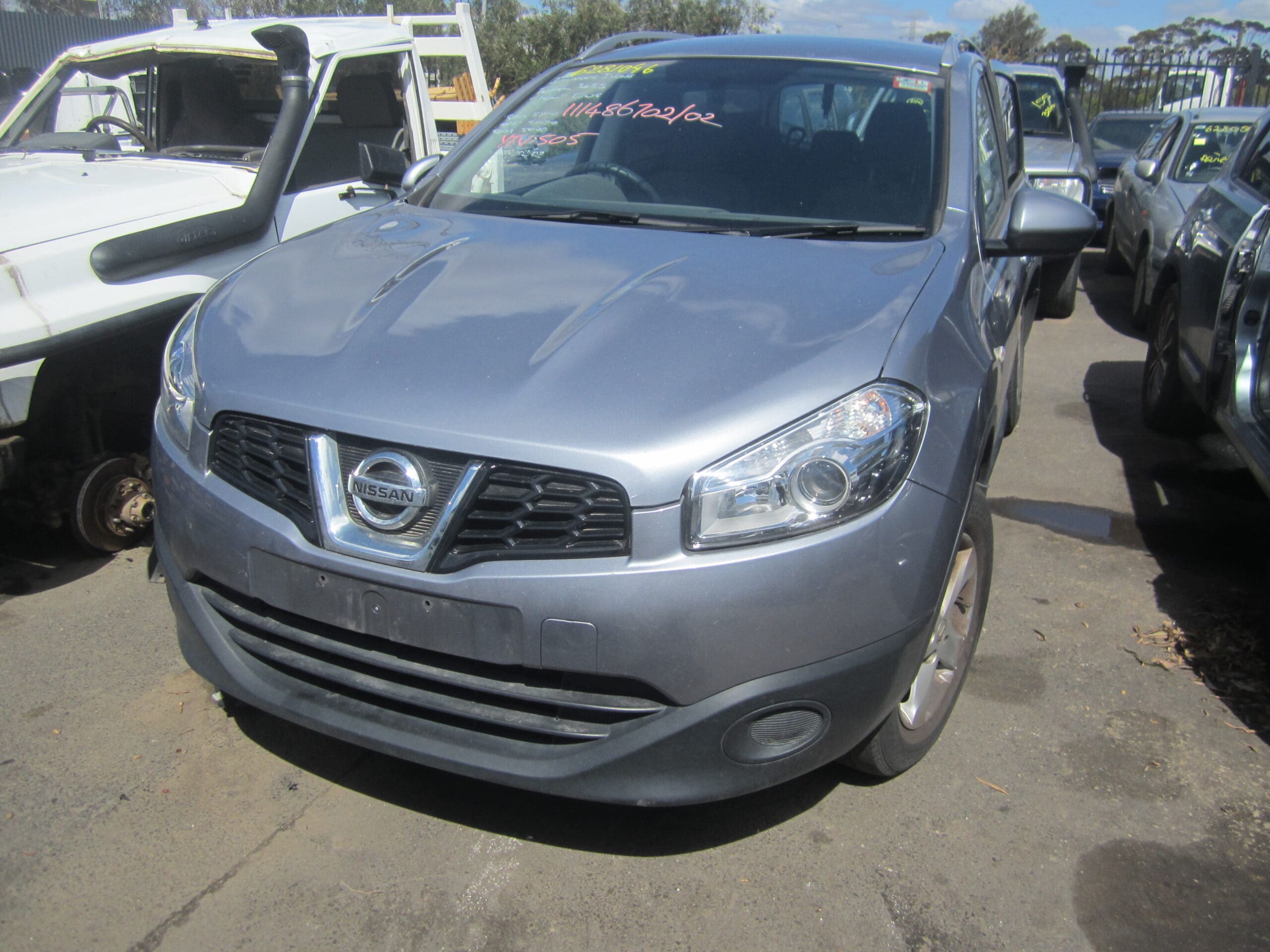 NISSAN DUALIS J10 2 ST 7 SEATS 2L AUTO SILVER 2012 WRECKING