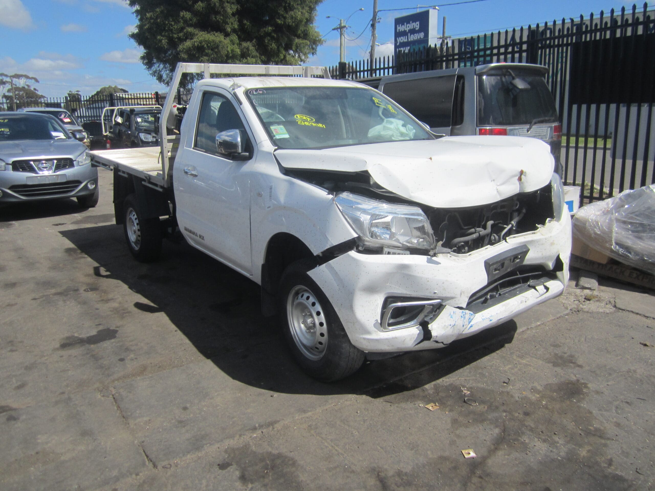NISSAN NAVARA D23 NP300 RX 2.3 DIESEL 2WD ALLOYTRAY 2015 WRECKING