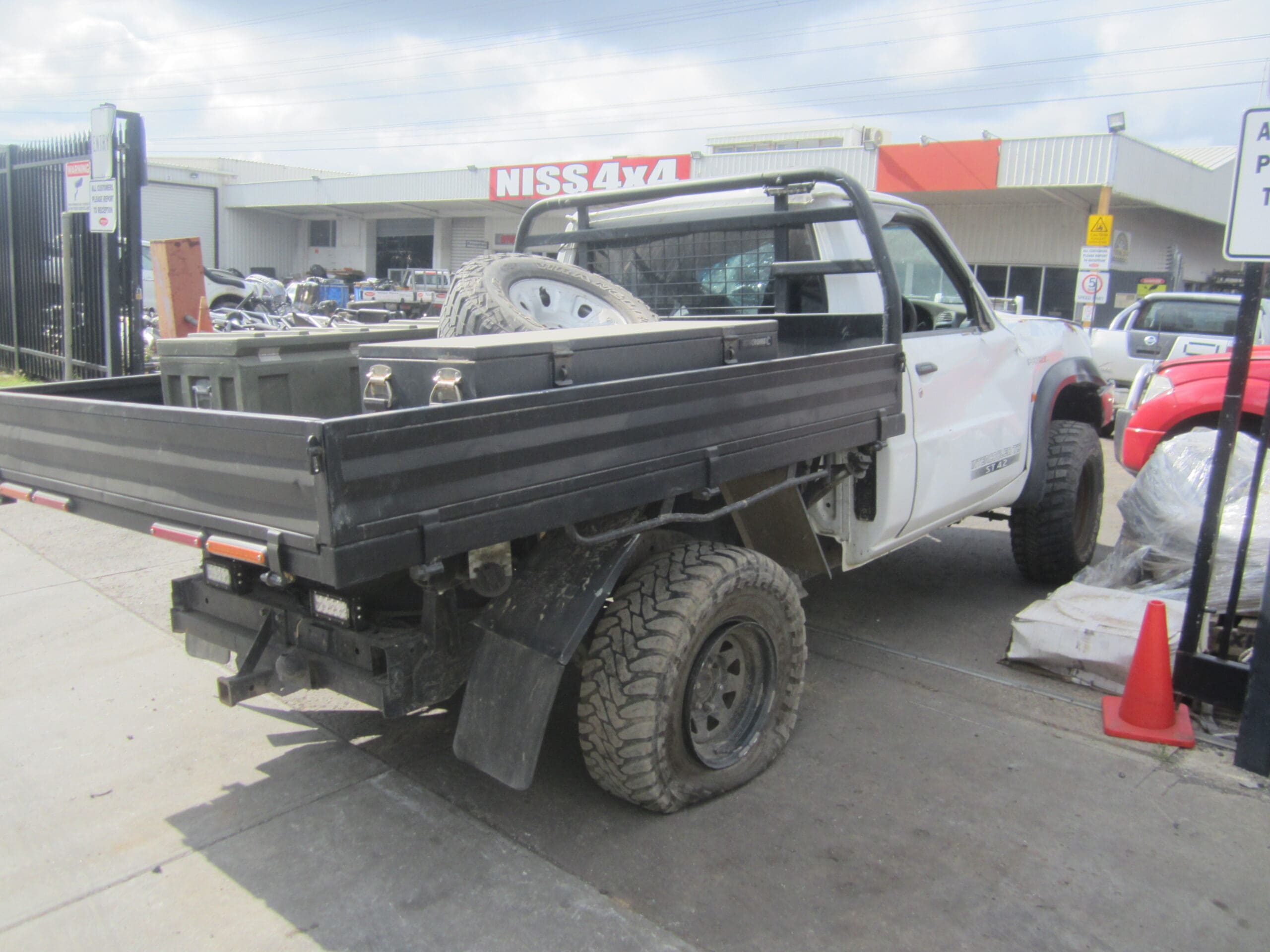 NISSAN PATROL Y61 UTE TD42 TURBO DIESEL INTERCOOLED 2005 WRECKING