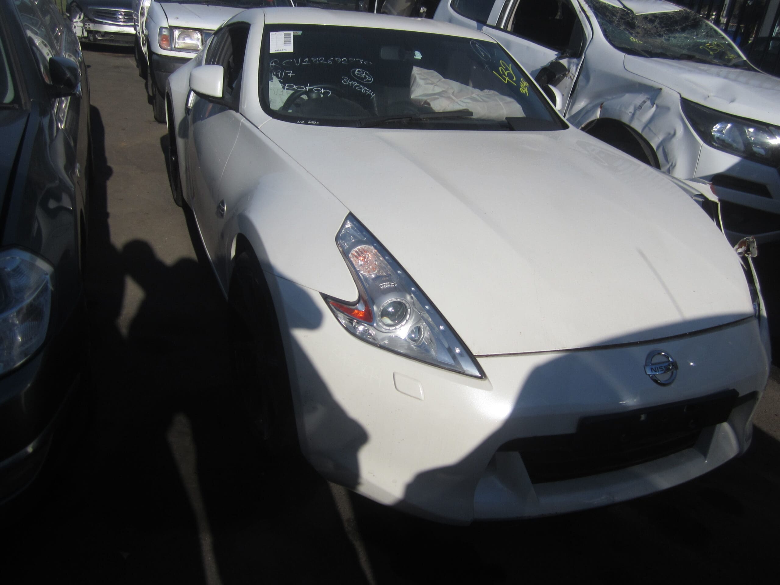 NISSAN 370Z Z33 COUPE VQ37 WHITE 2012 WRECKING