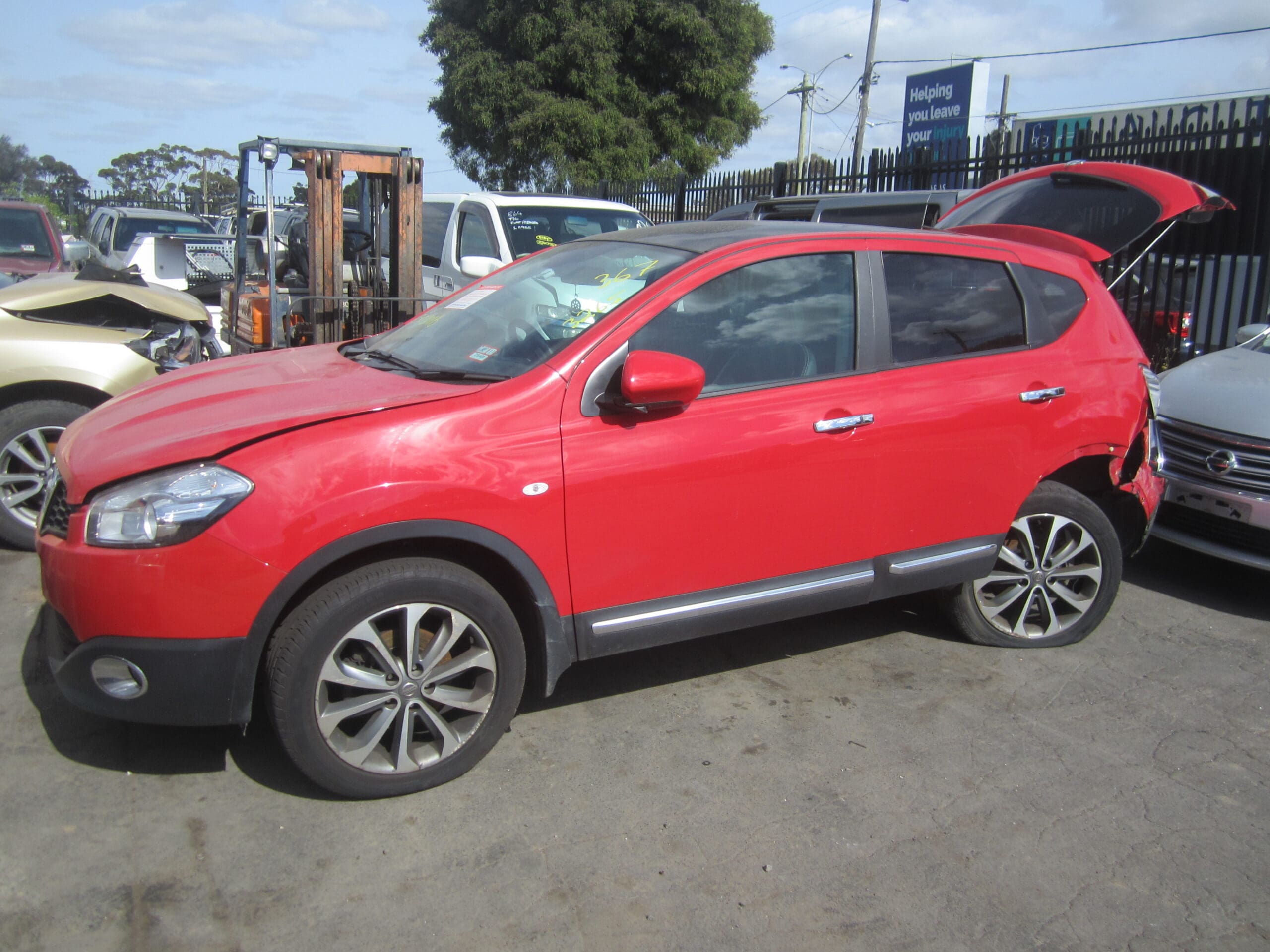 NISSAN DUALIS J10 Ti AUTO 2L  RED 2013 WRECKING