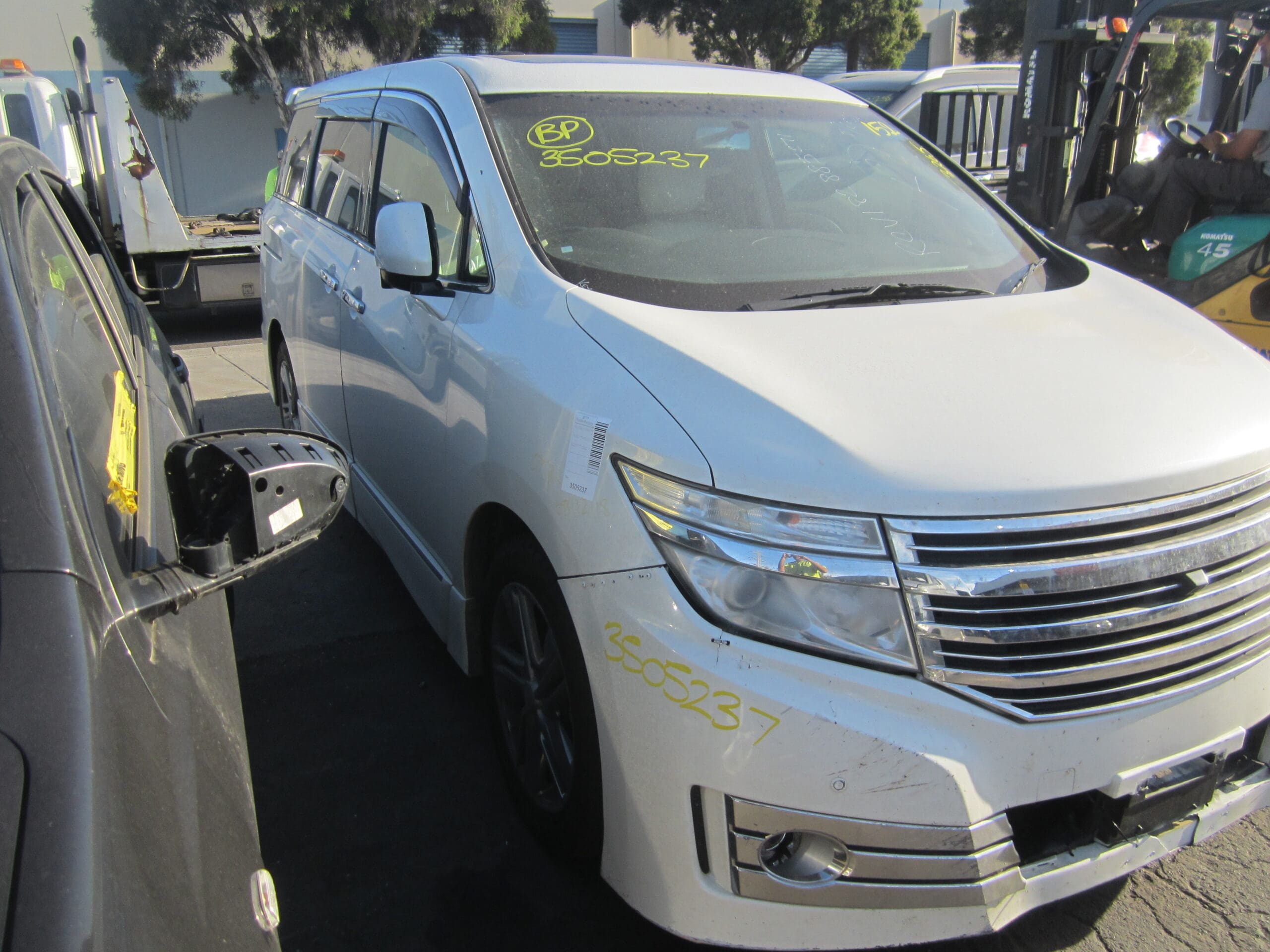 NISSAN ELGRAND E52 RIDER AUTO PETROL 2012 WRECKING